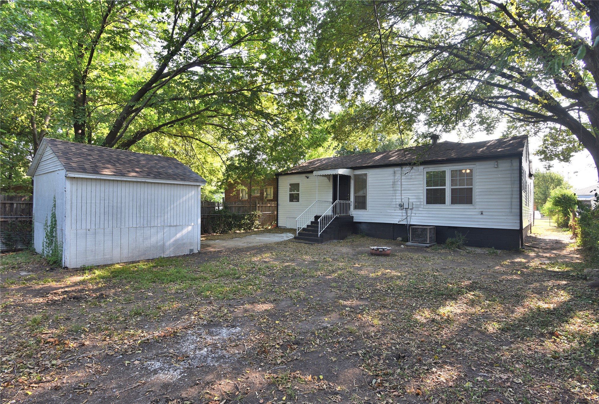 2128 N Saint Louis Avenue Property Photo 26