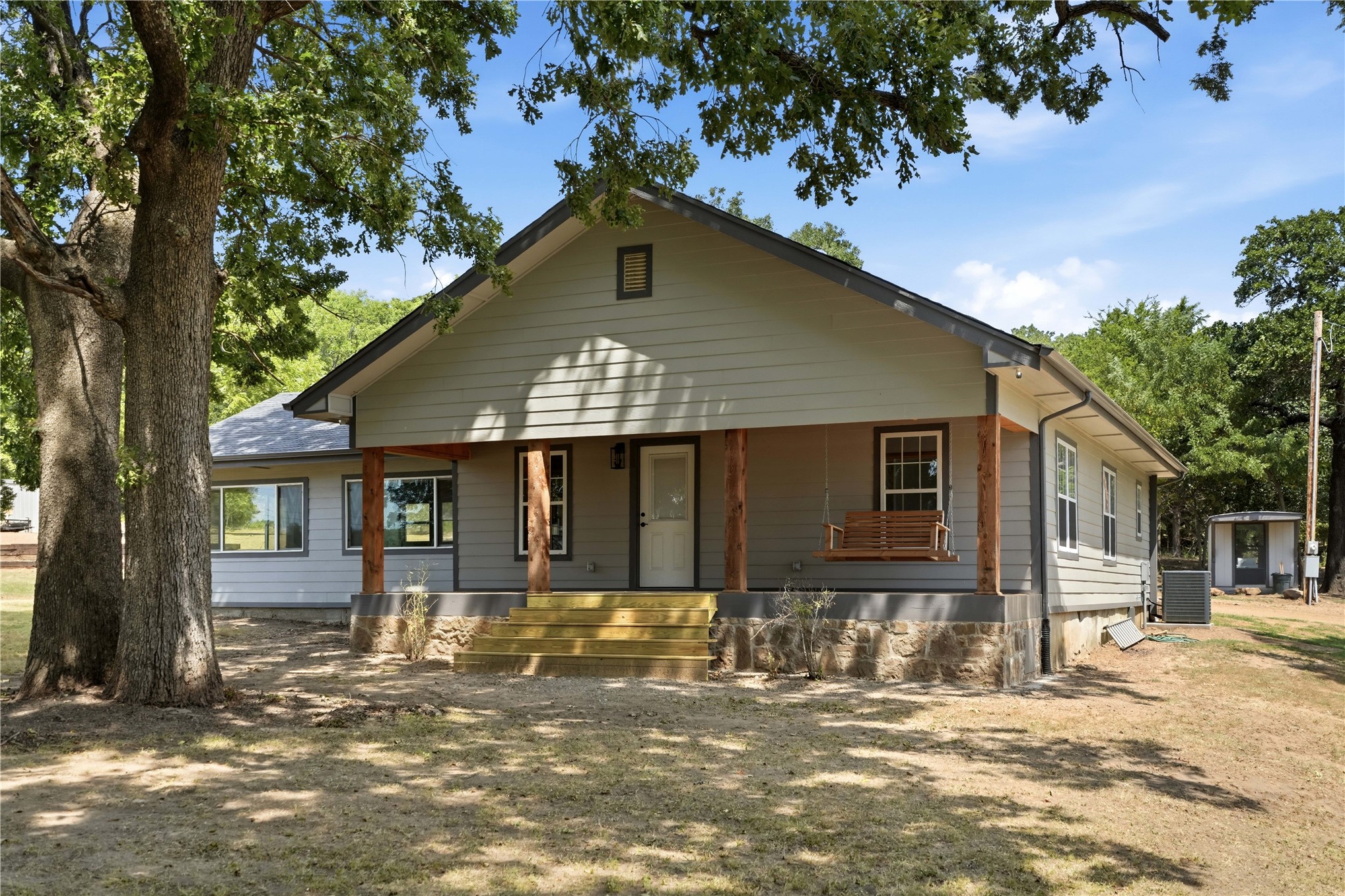 430026 E 1110 Road Property Photo 1