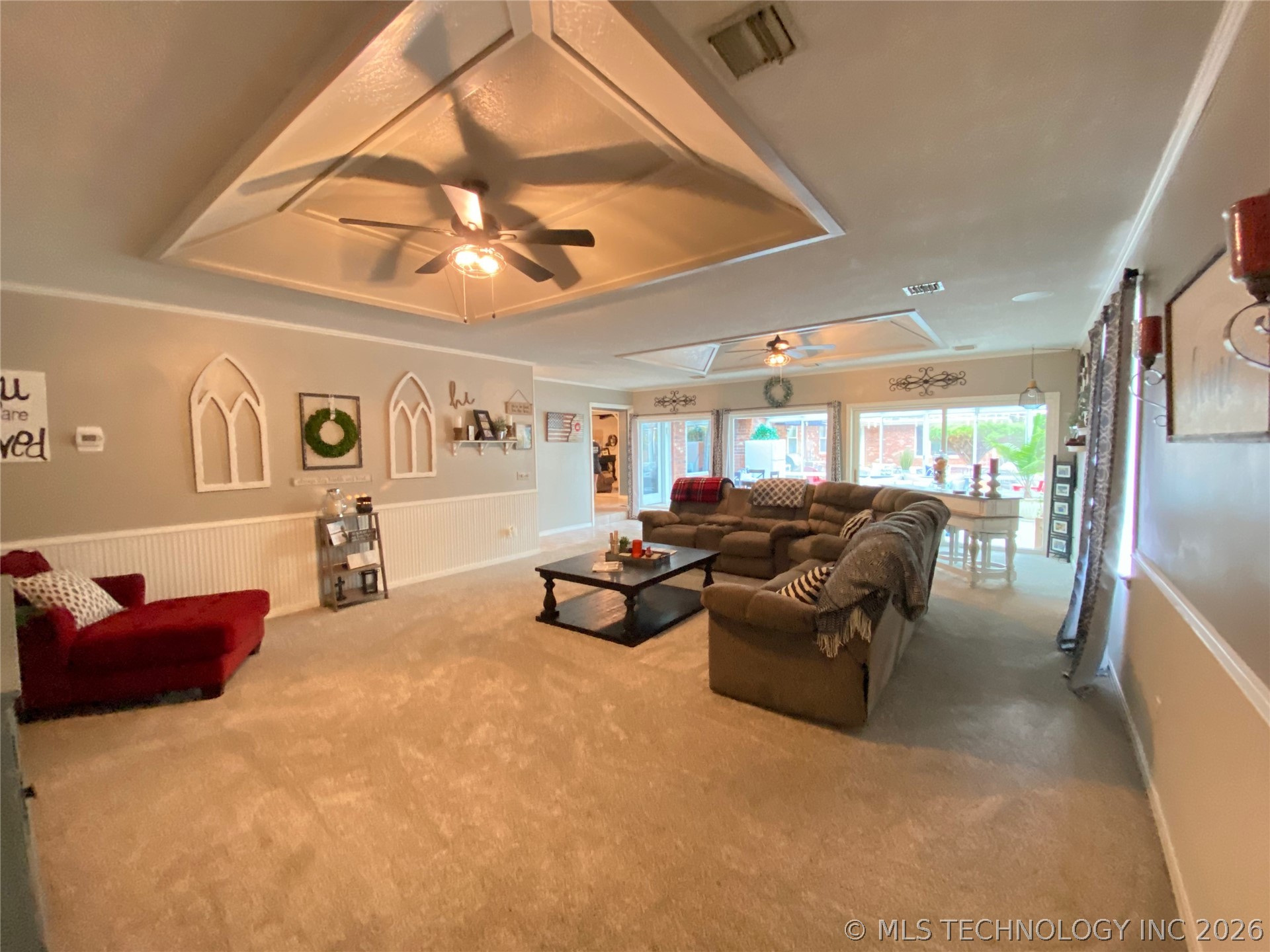 1023 Oak Property Photo 11