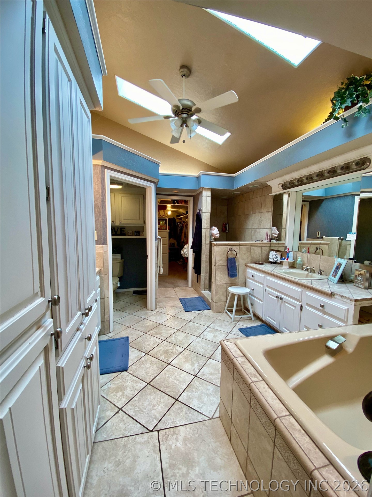 1023 Oak Property Photo 16