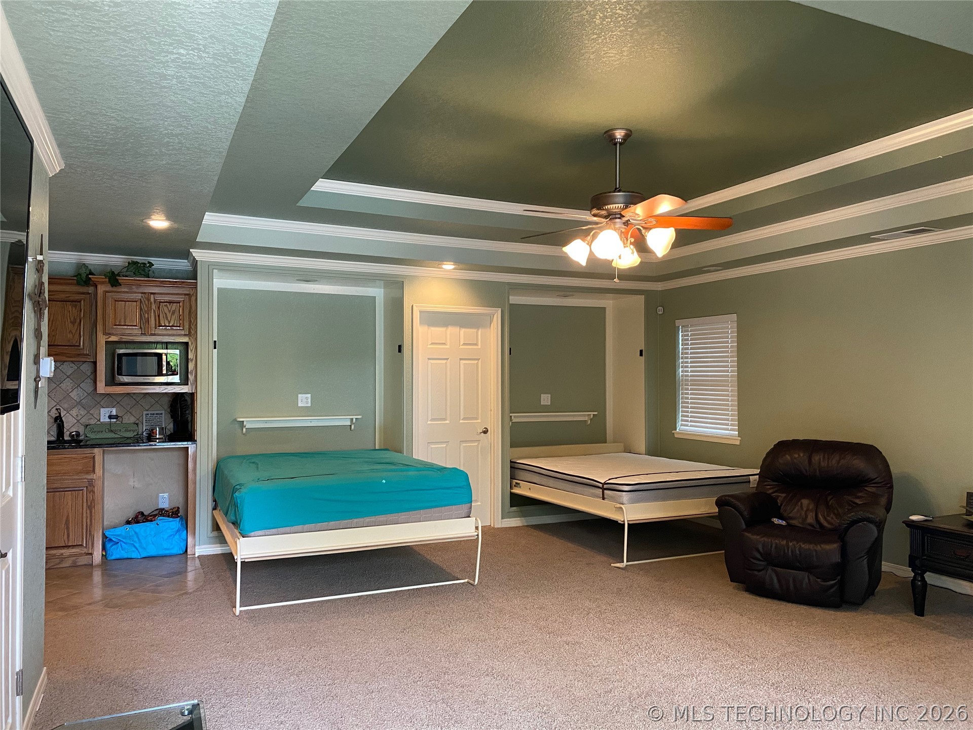 1023 Oak Property Photo 24