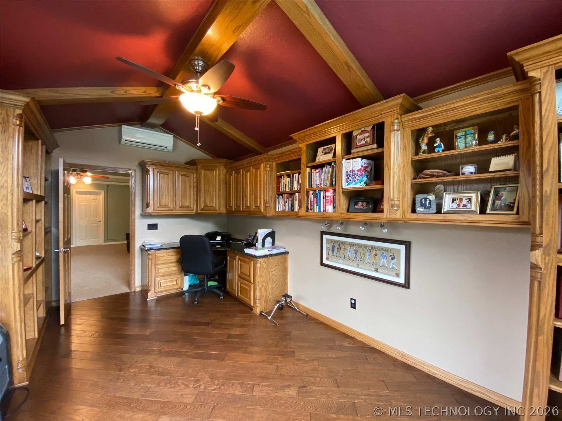 1023 Oak Property Photo 29