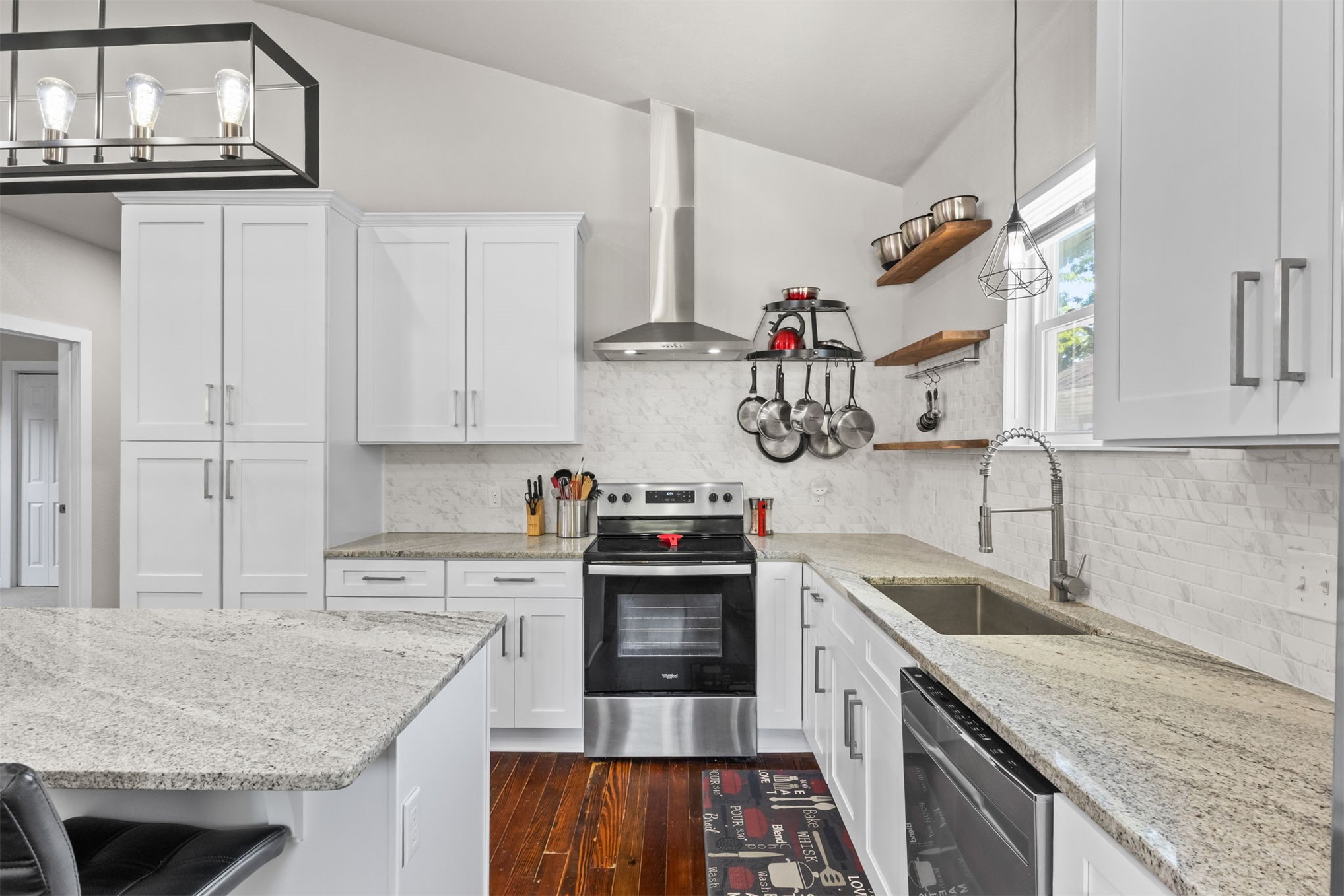 535 S Wheeling Avenue Property Photo 7