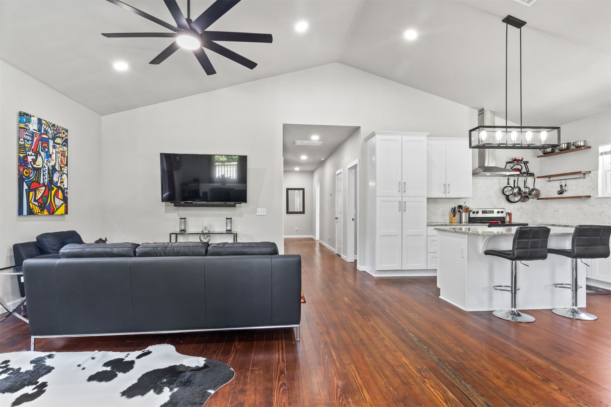 535 S Wheeling Avenue Property Photo 8