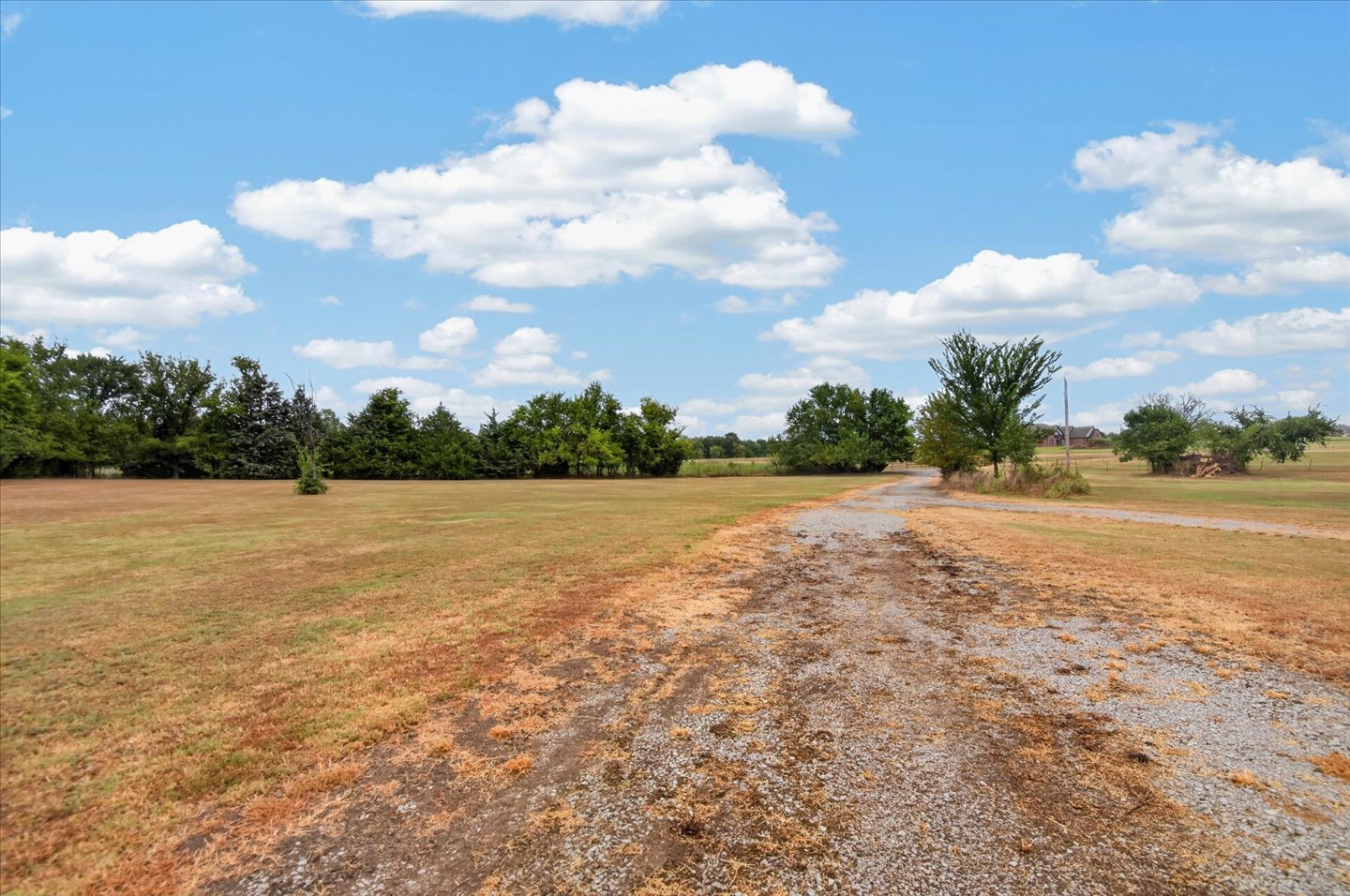 403159 W 2330 Drive Property Photo 4