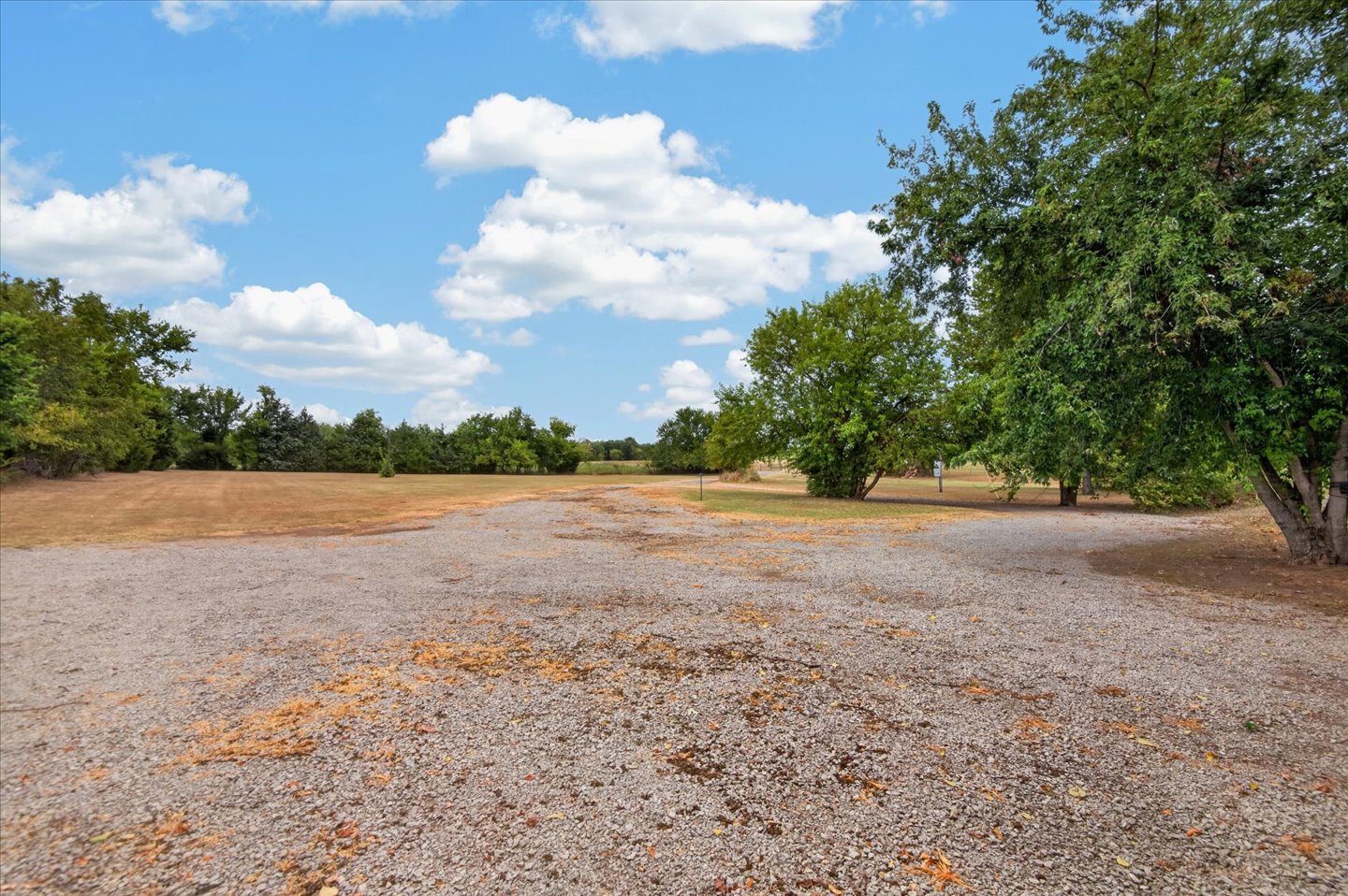 403159 W 2330 Drive Property Photo 8
