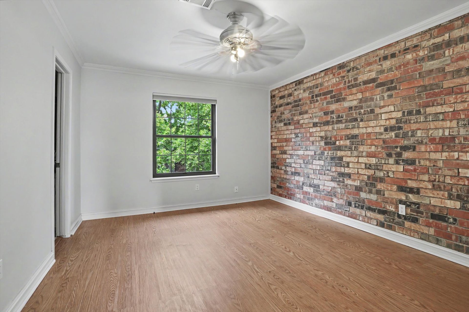 217 W 18th Street 16 Property Photo 33