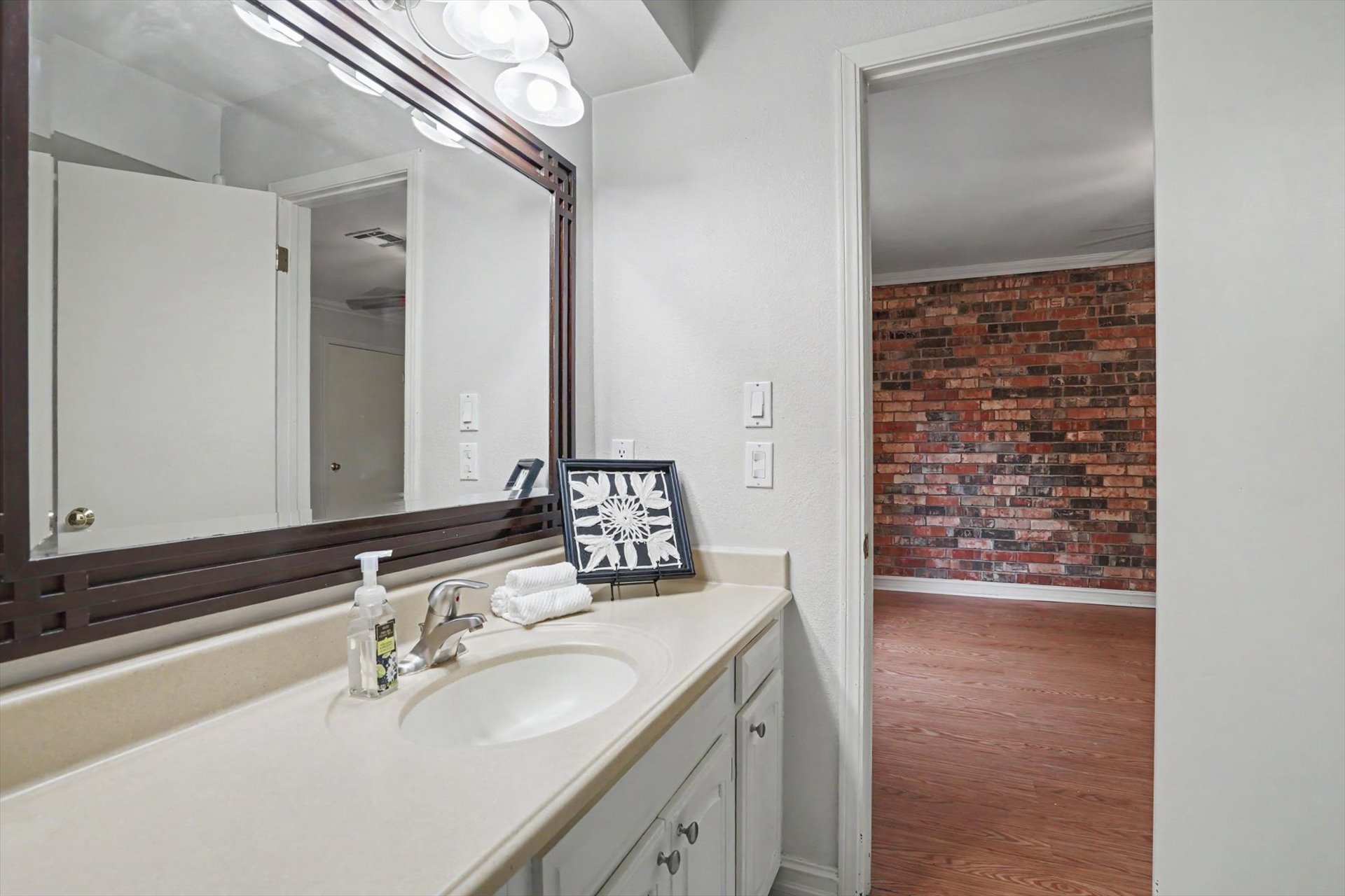 217 W 18th Street 16 Property Photo 36
