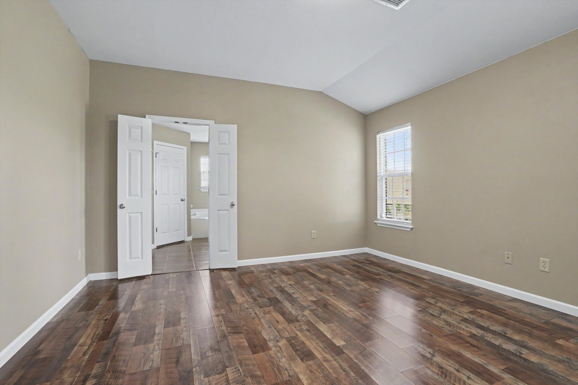 3630 E Berkeley Street Property Photo 27