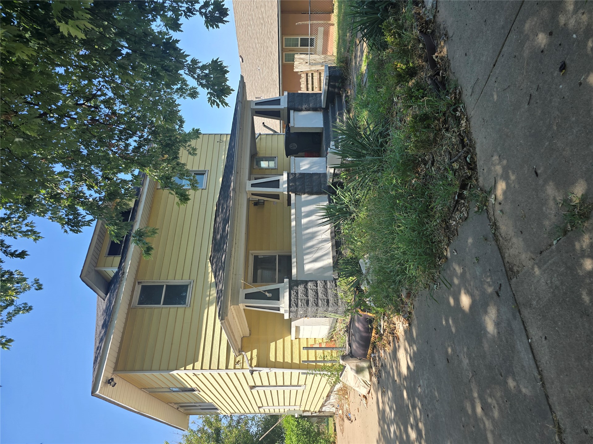 408 S Phoenix Avenue Property Photo 1