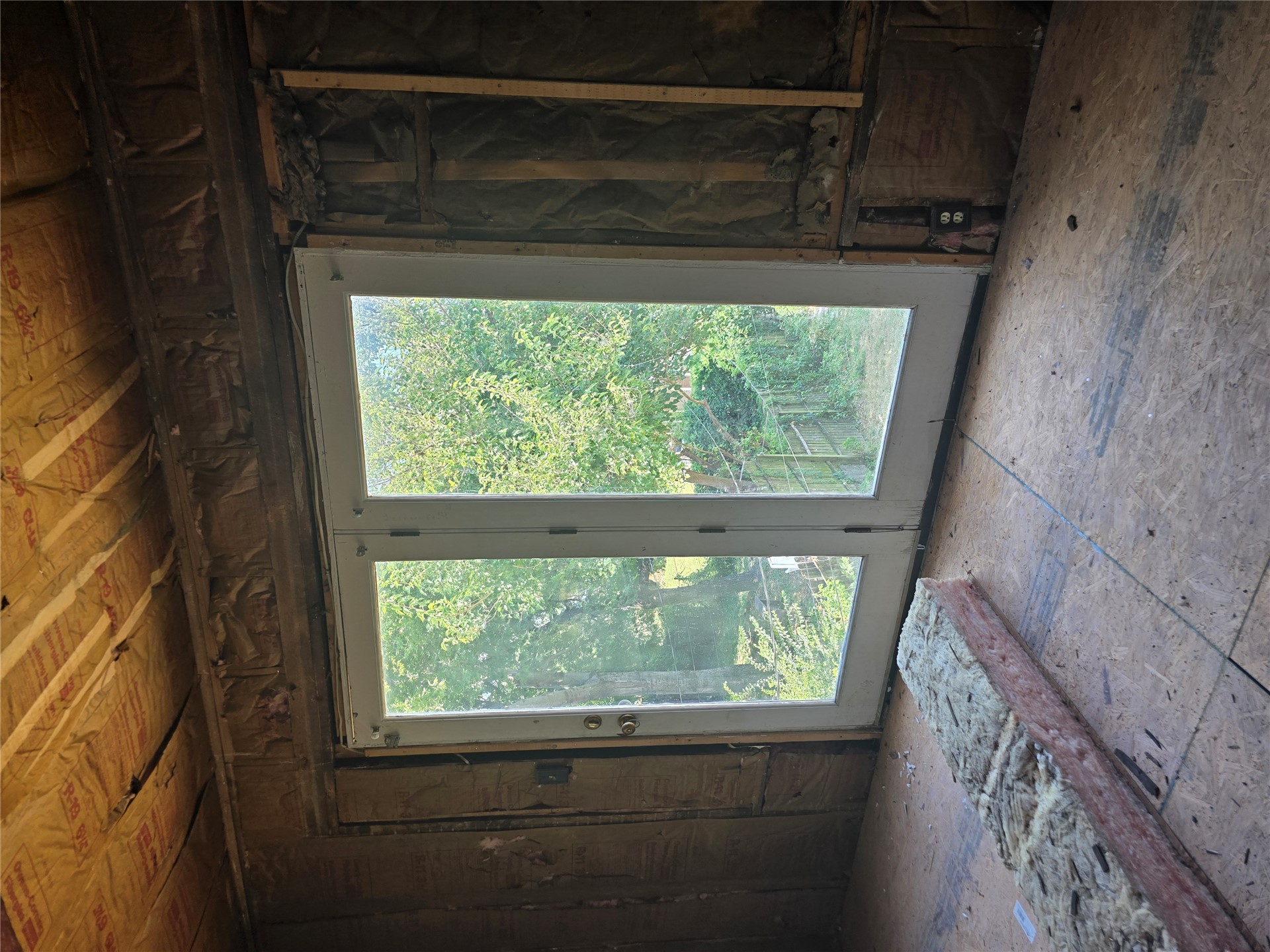 408 S Phoenix Avenue Property Photo 14