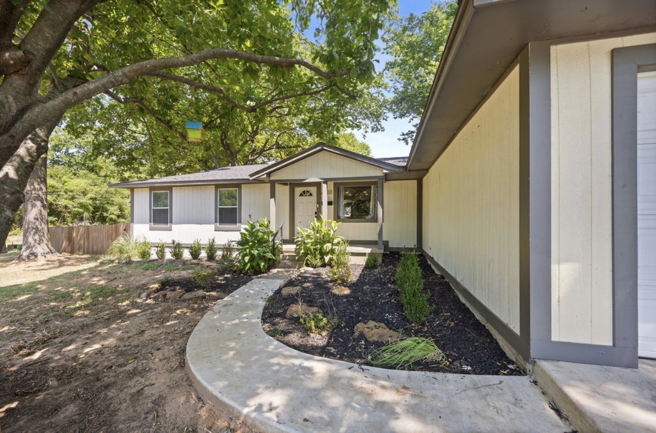 4010 E Harris Road