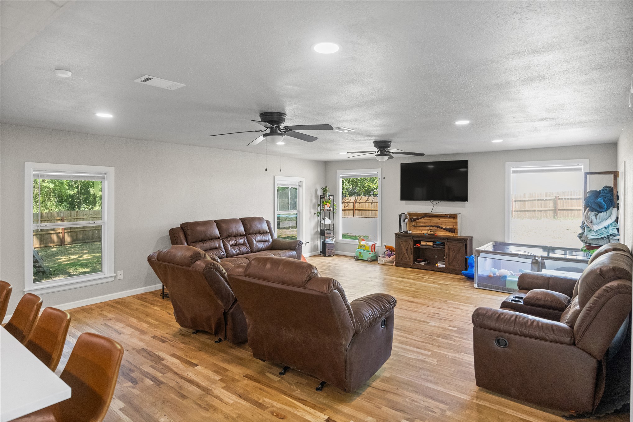 4010 E Harris Road Property Photo 5