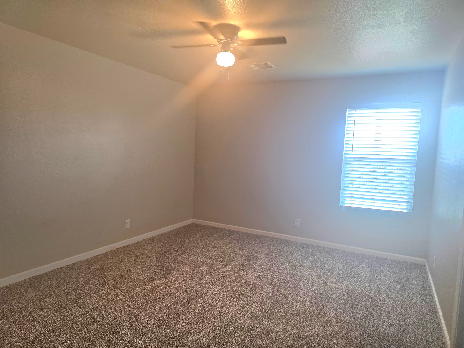 11331 S 240 Avenue E Property Photo 7
