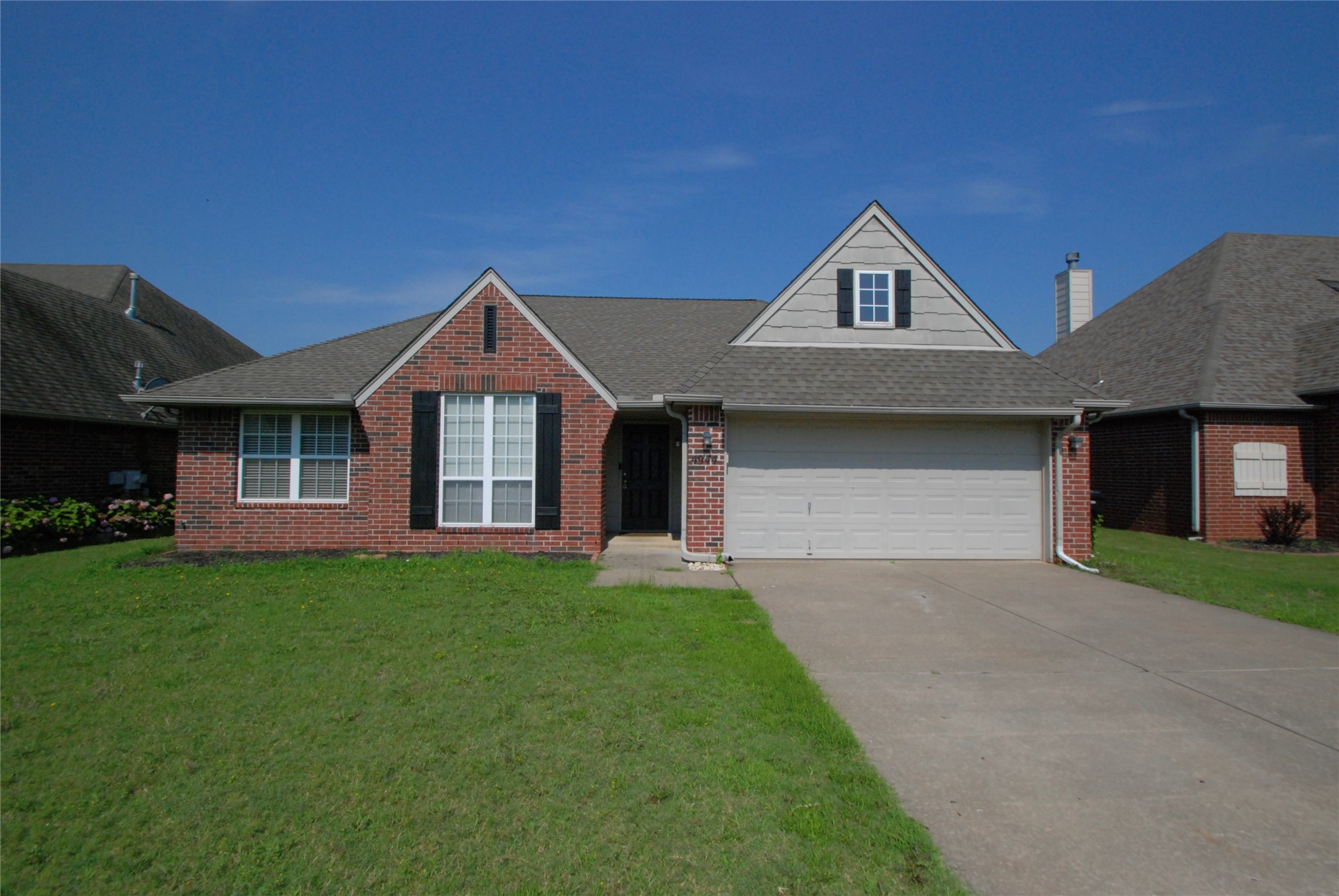 4944 S 204 Avenue E Property Photo 1