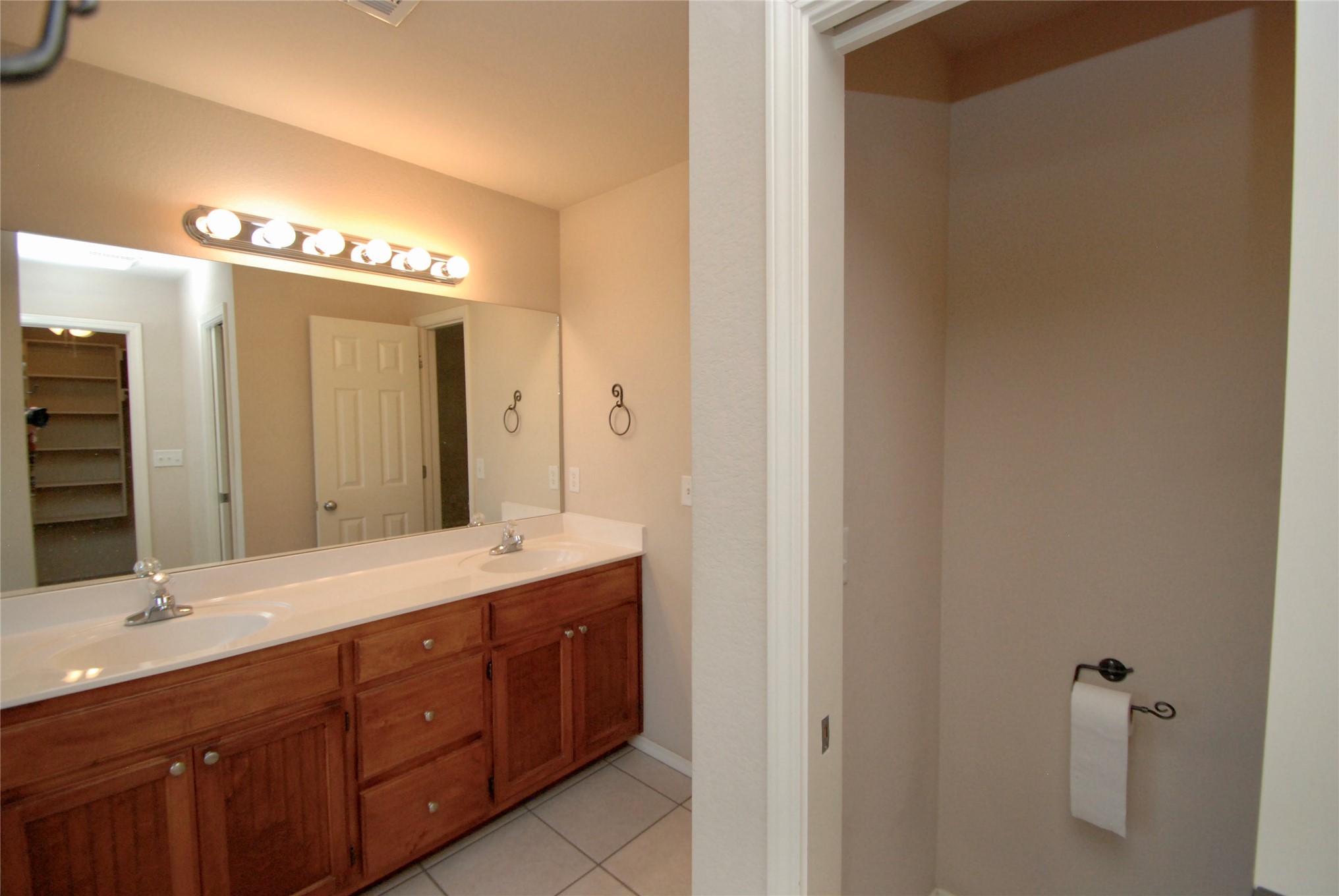 4944 S 204 Avenue E Property Photo 14