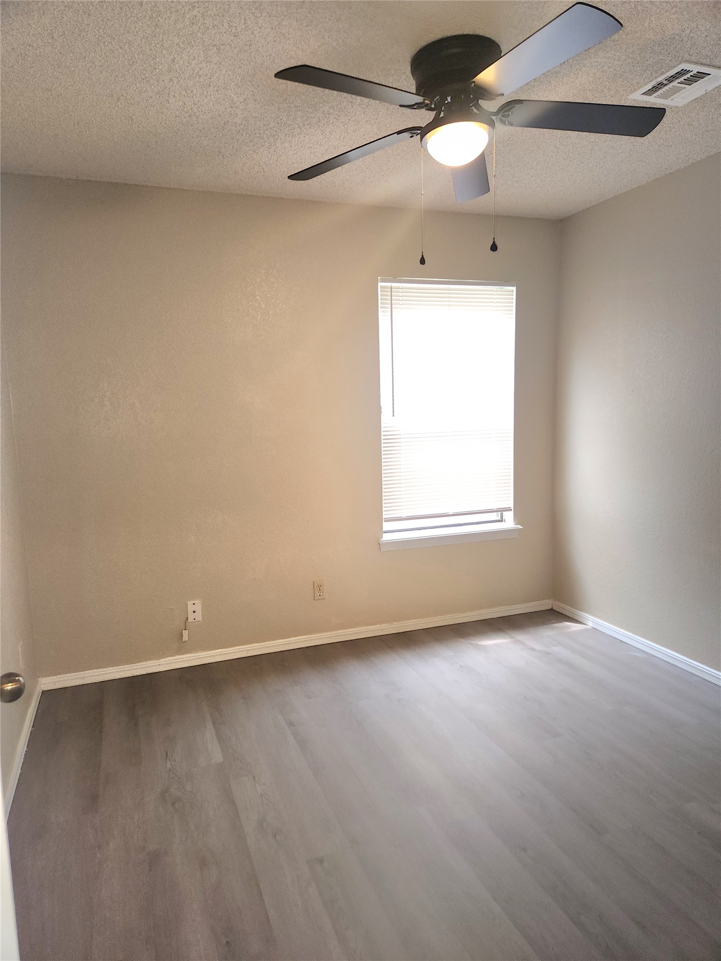 11125 E 17 Place Property Photo 7