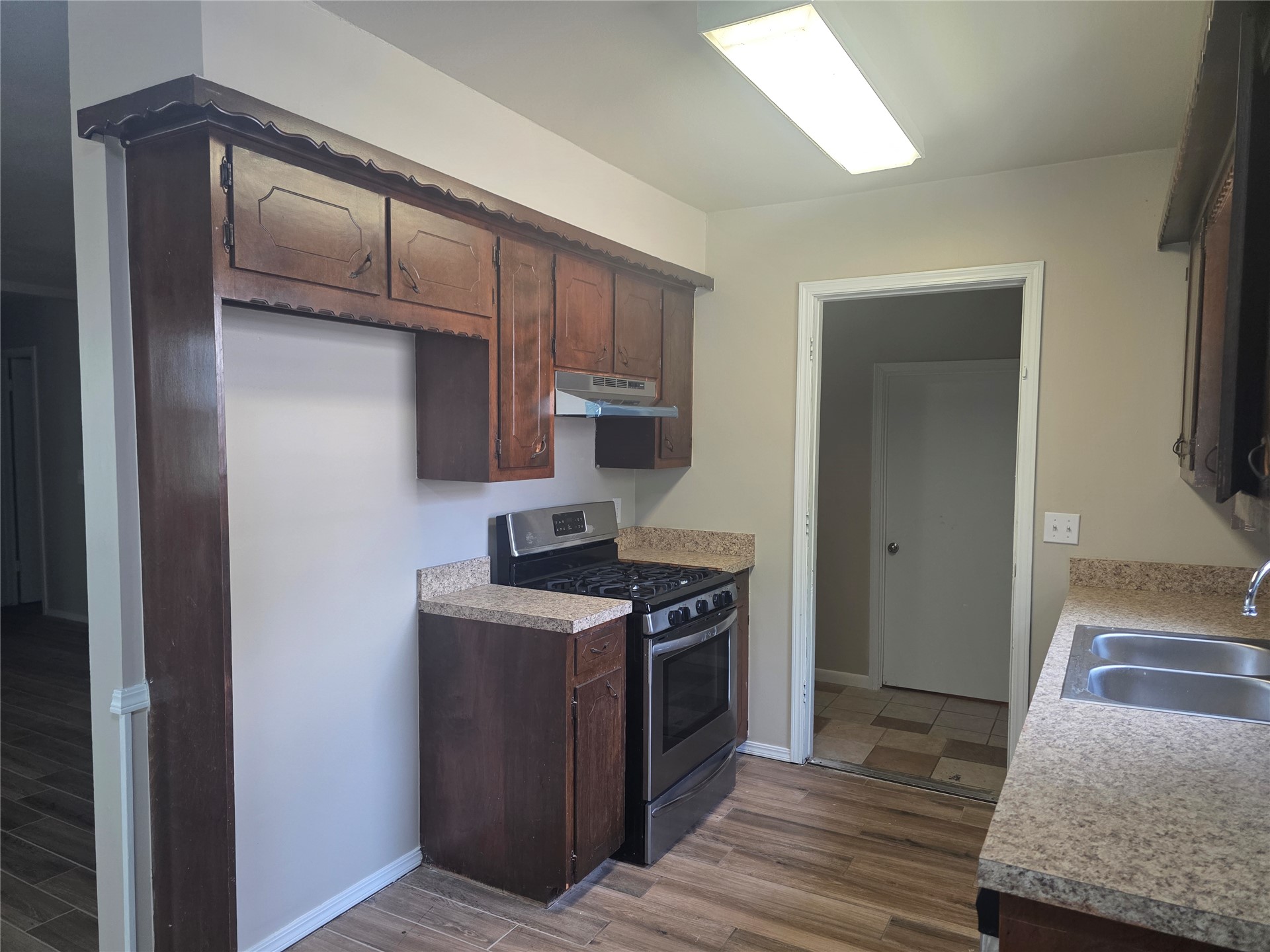 1331 S 124 Avenue E Property Photo 5