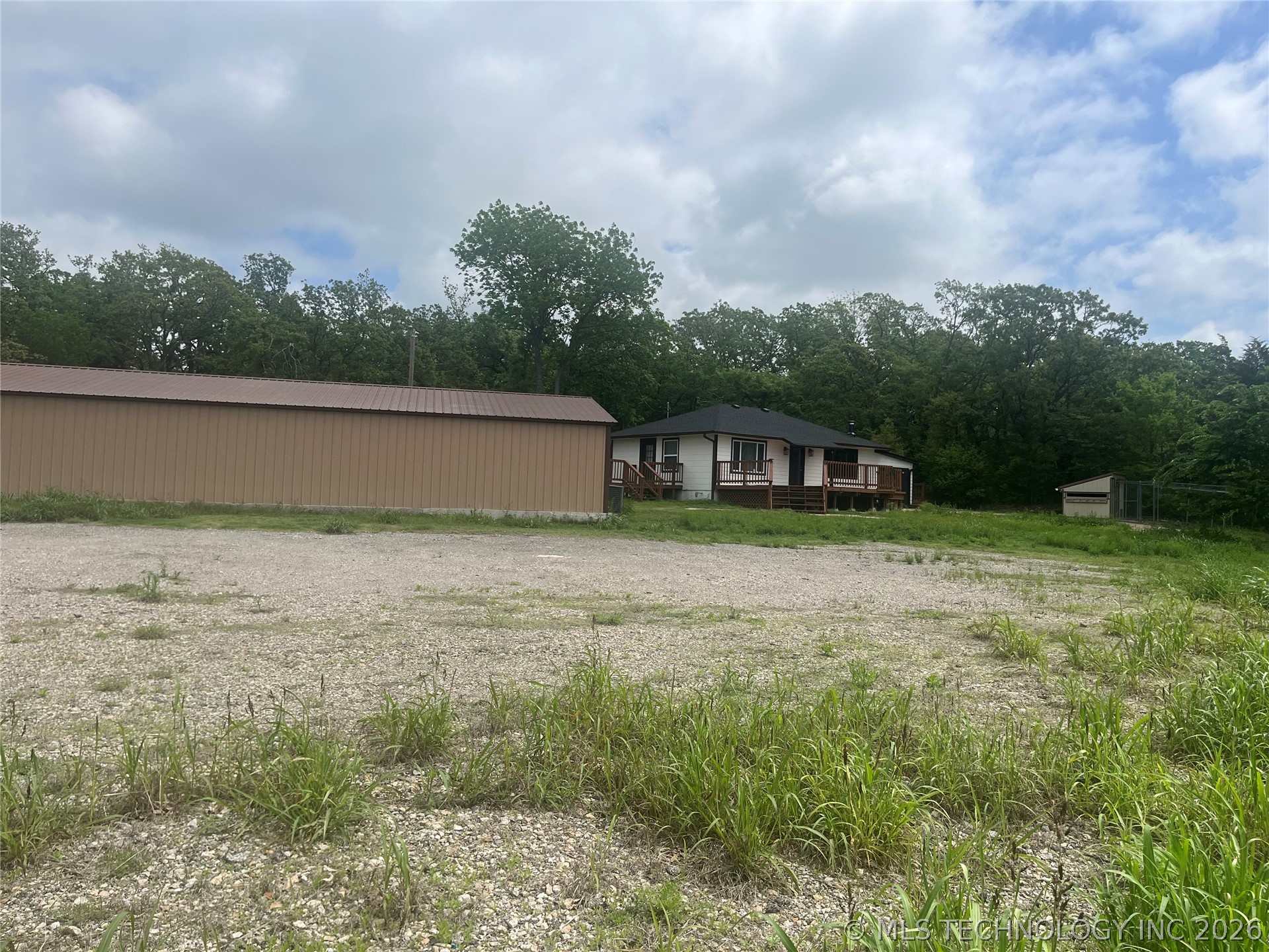 5325 S 86 West Avenue Property Photo 6