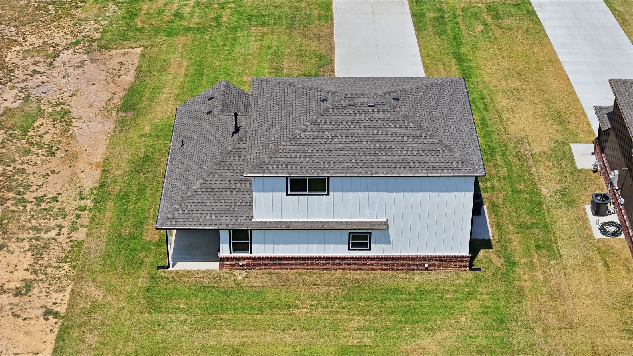 1524 E Grayson Avenue Property Photo 4