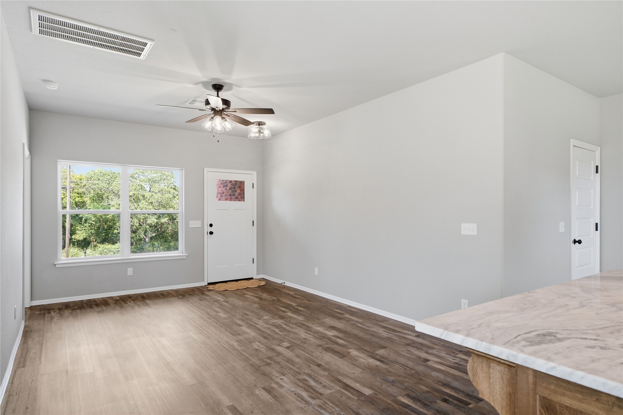 1524 E Grayson Avenue Property Photo 14