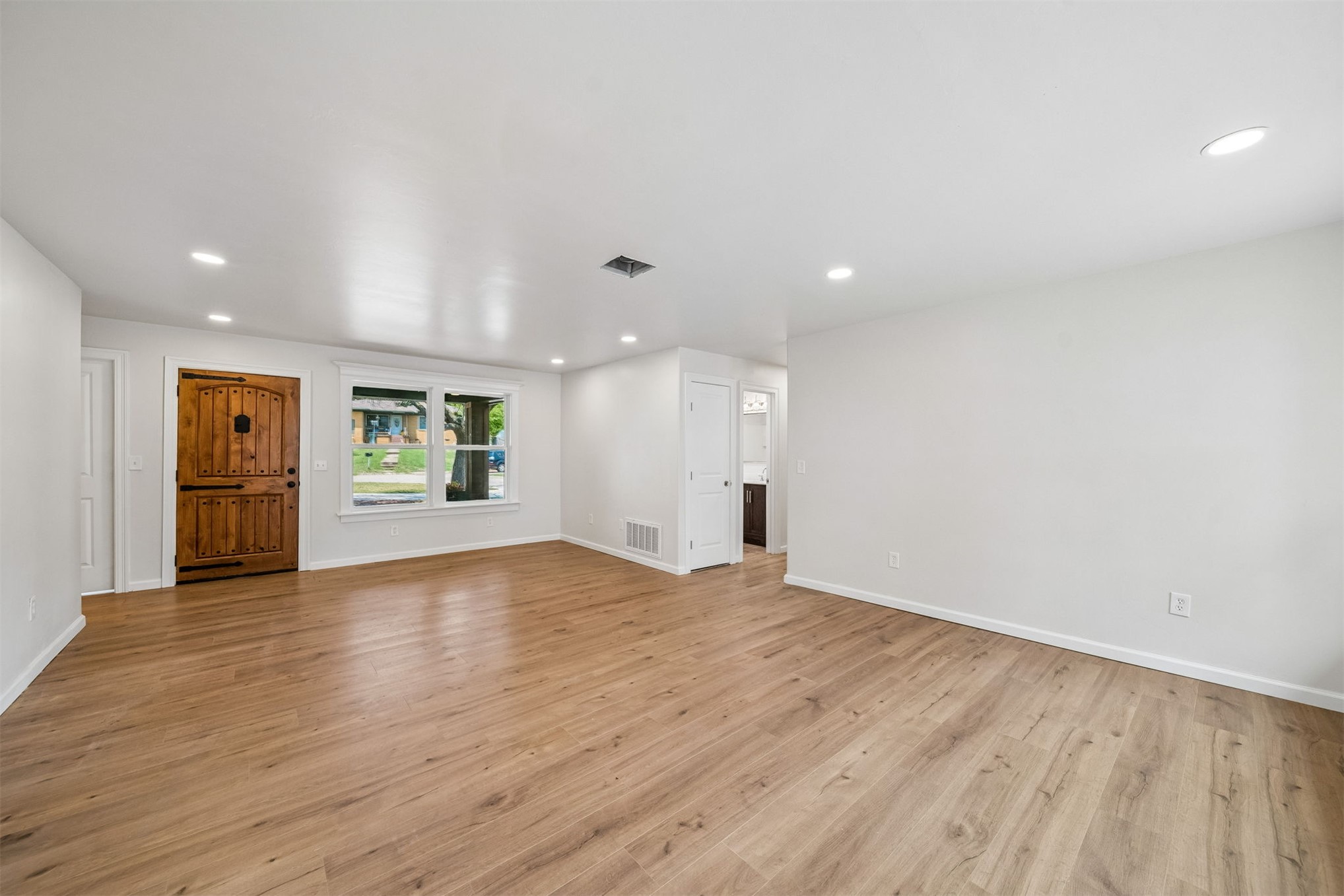 108 Highland Property Photo 5