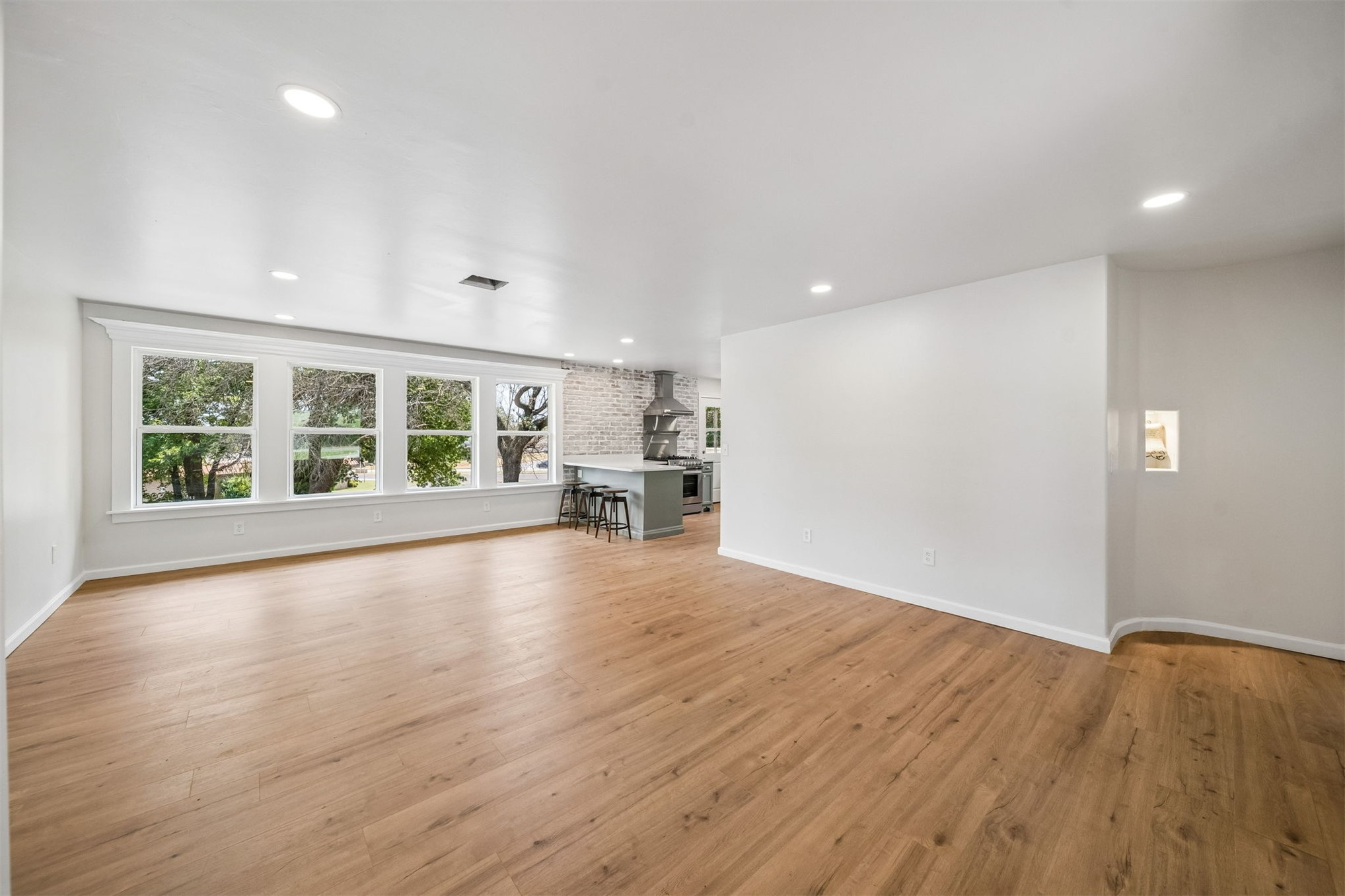 108 Highland Property Photo 7