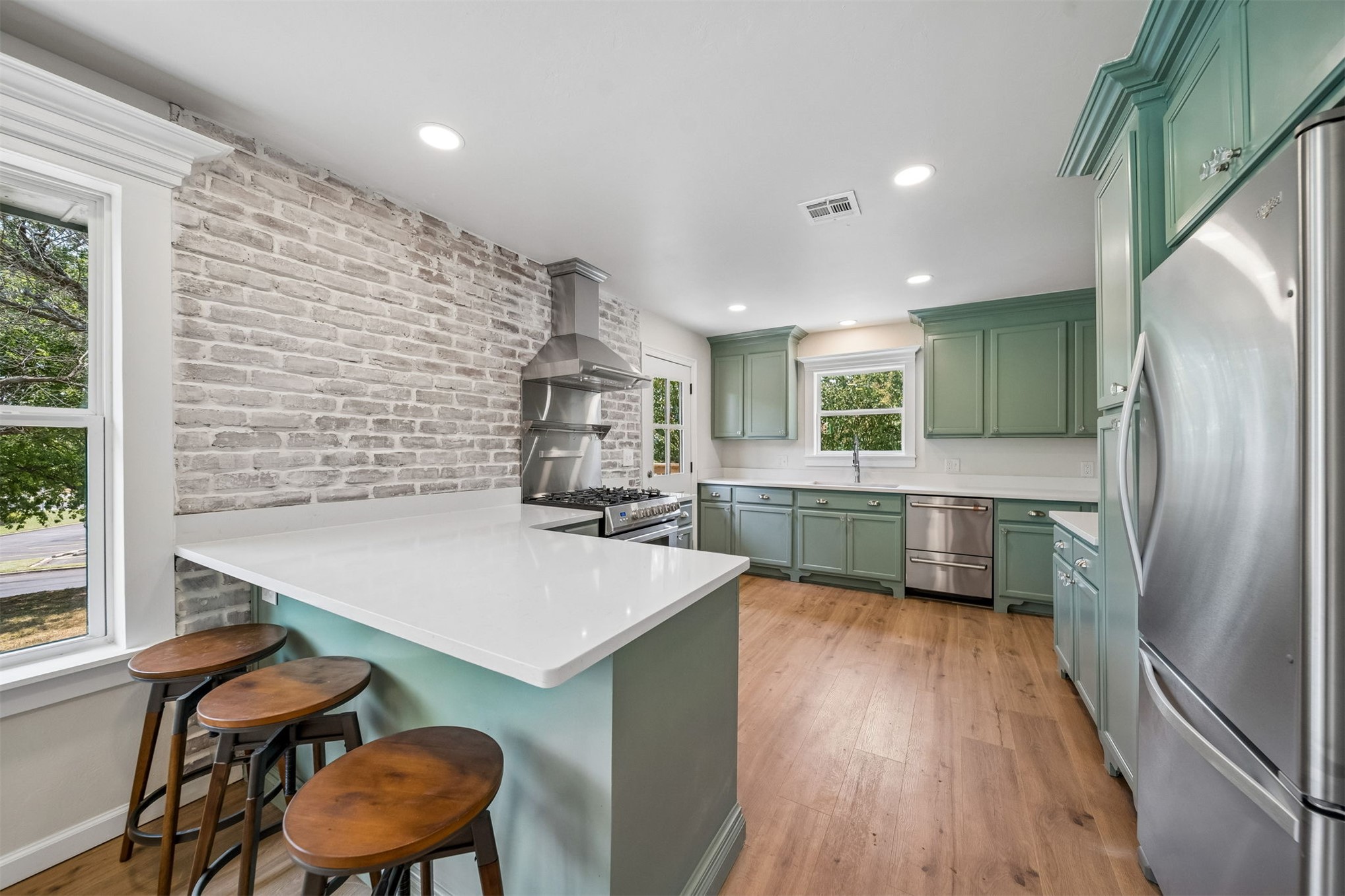 108 Highland Property Photo 12