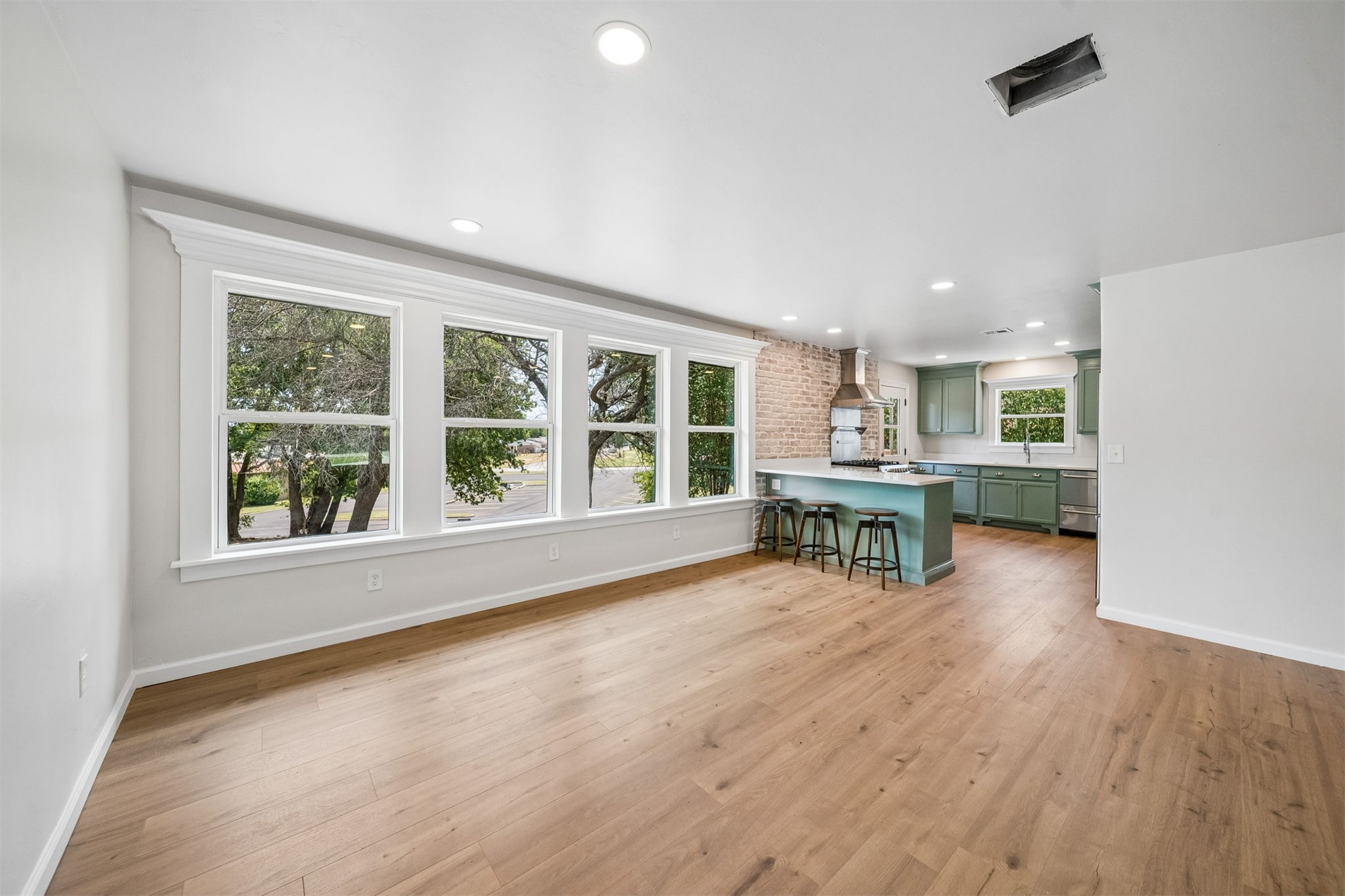 108 Highland Property Photo 13