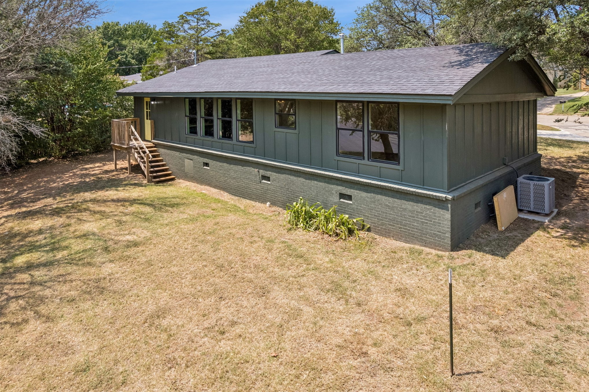 108 Highland Property Photo 23