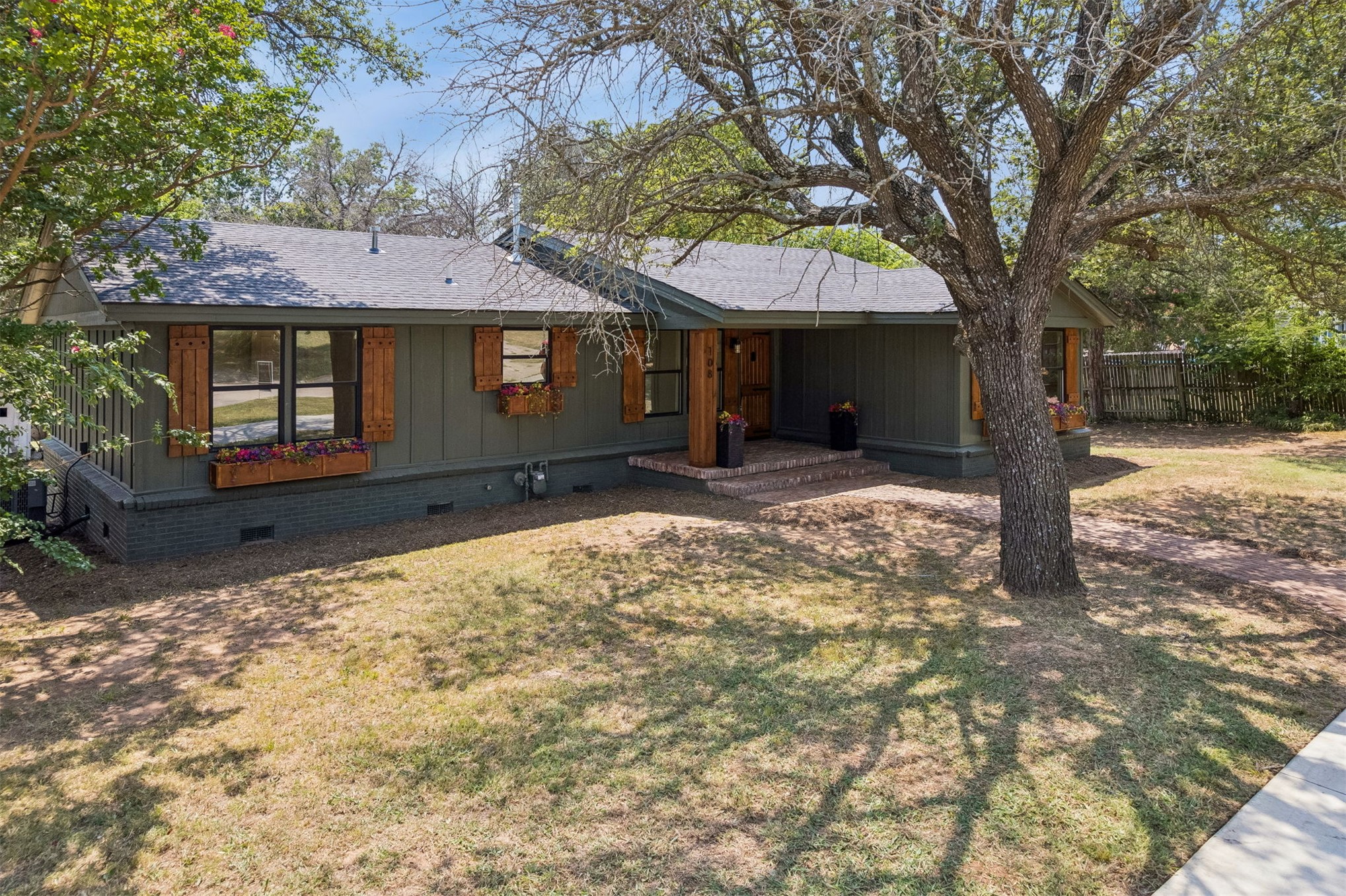 108 Highland Property Photo 28