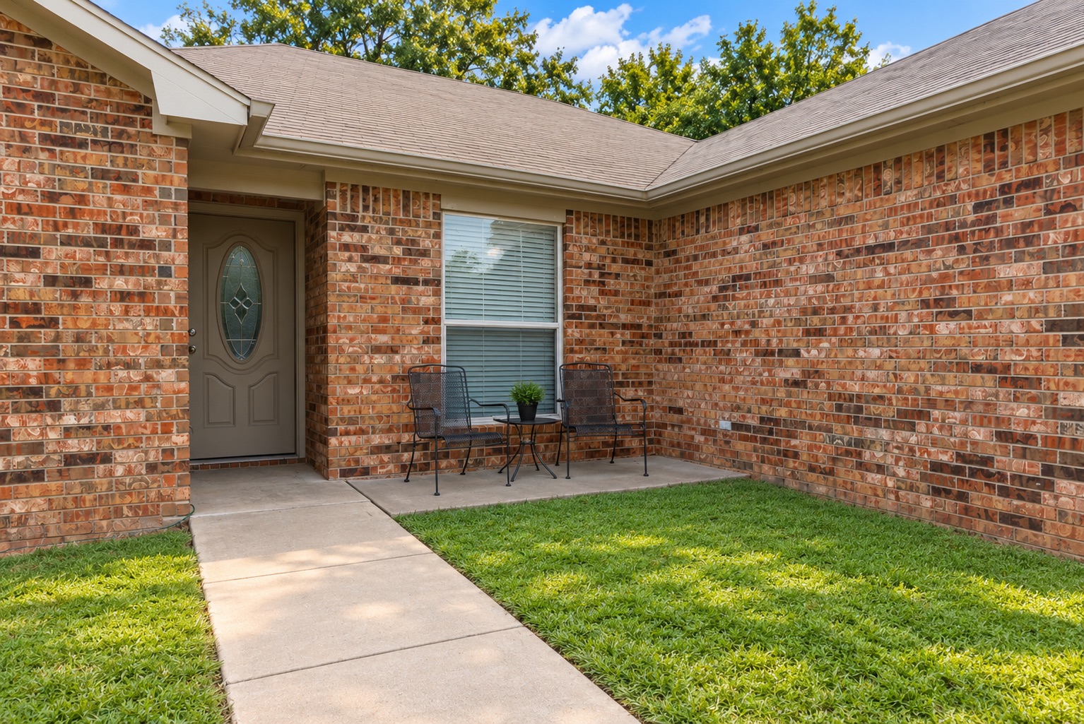 5403 Roadrunner Court Property Photo 3