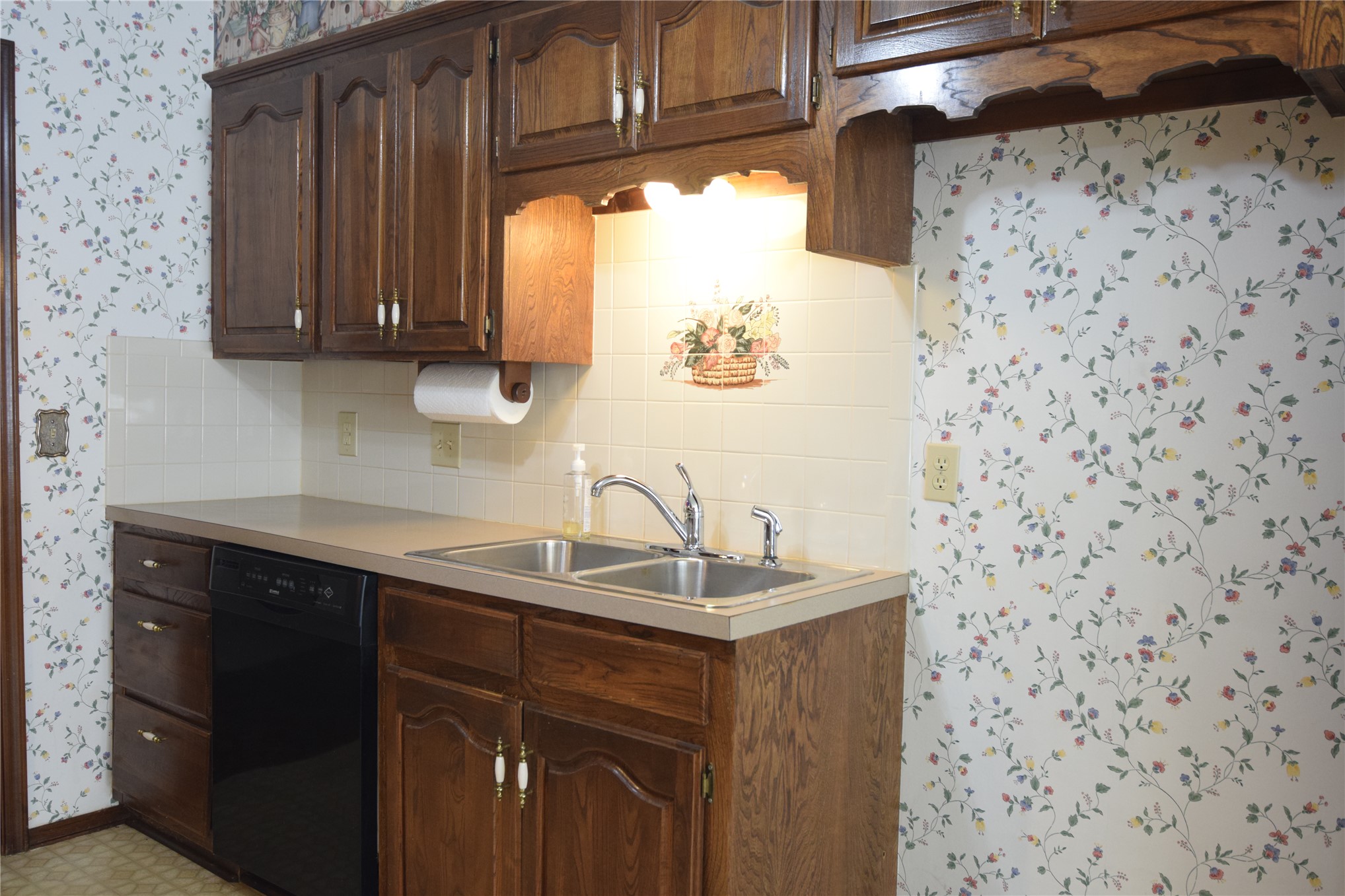 1220 S Chestnut Avenue Property Photo 8