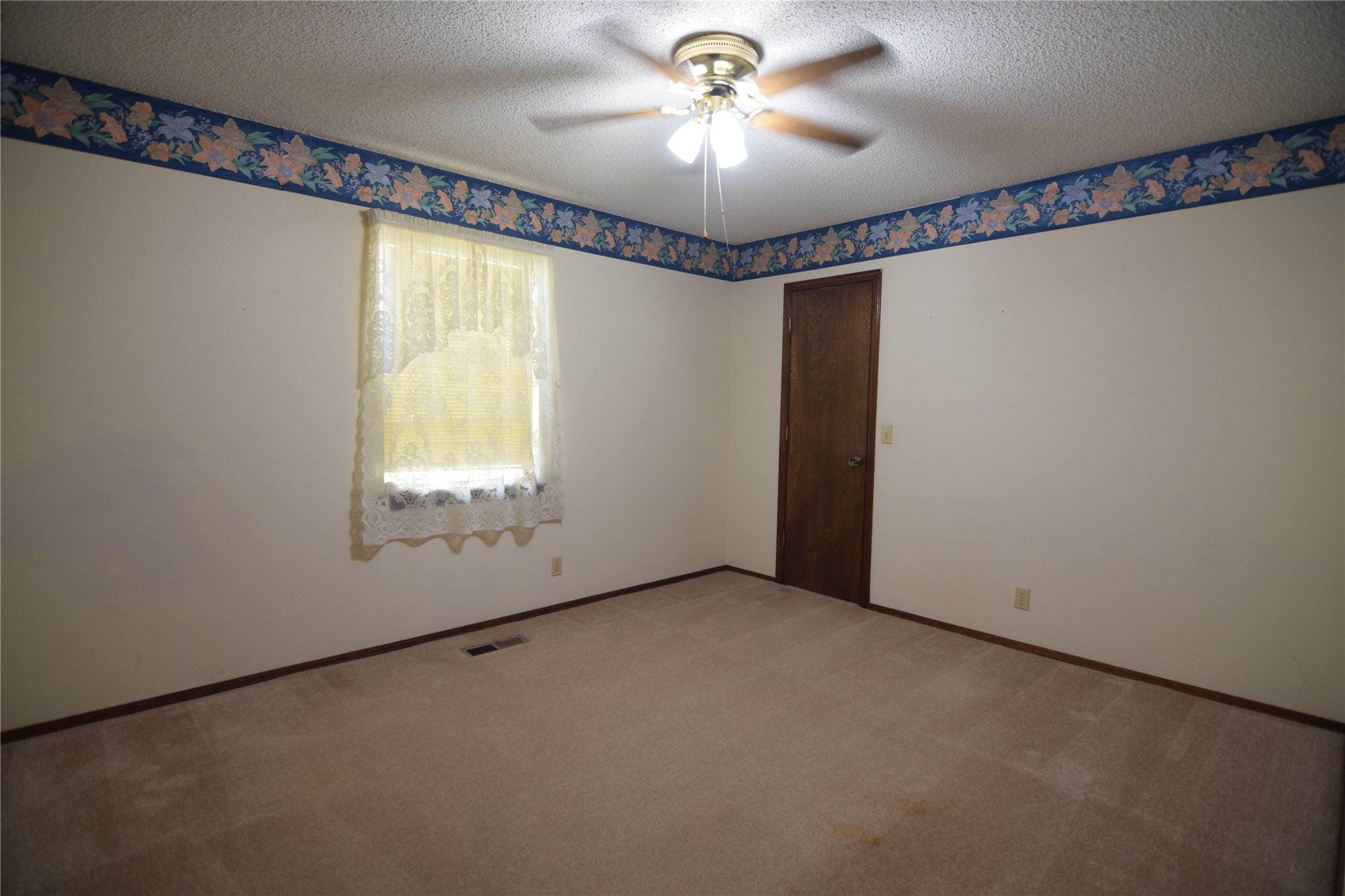 1220 S Chestnut Avenue Property Photo 33