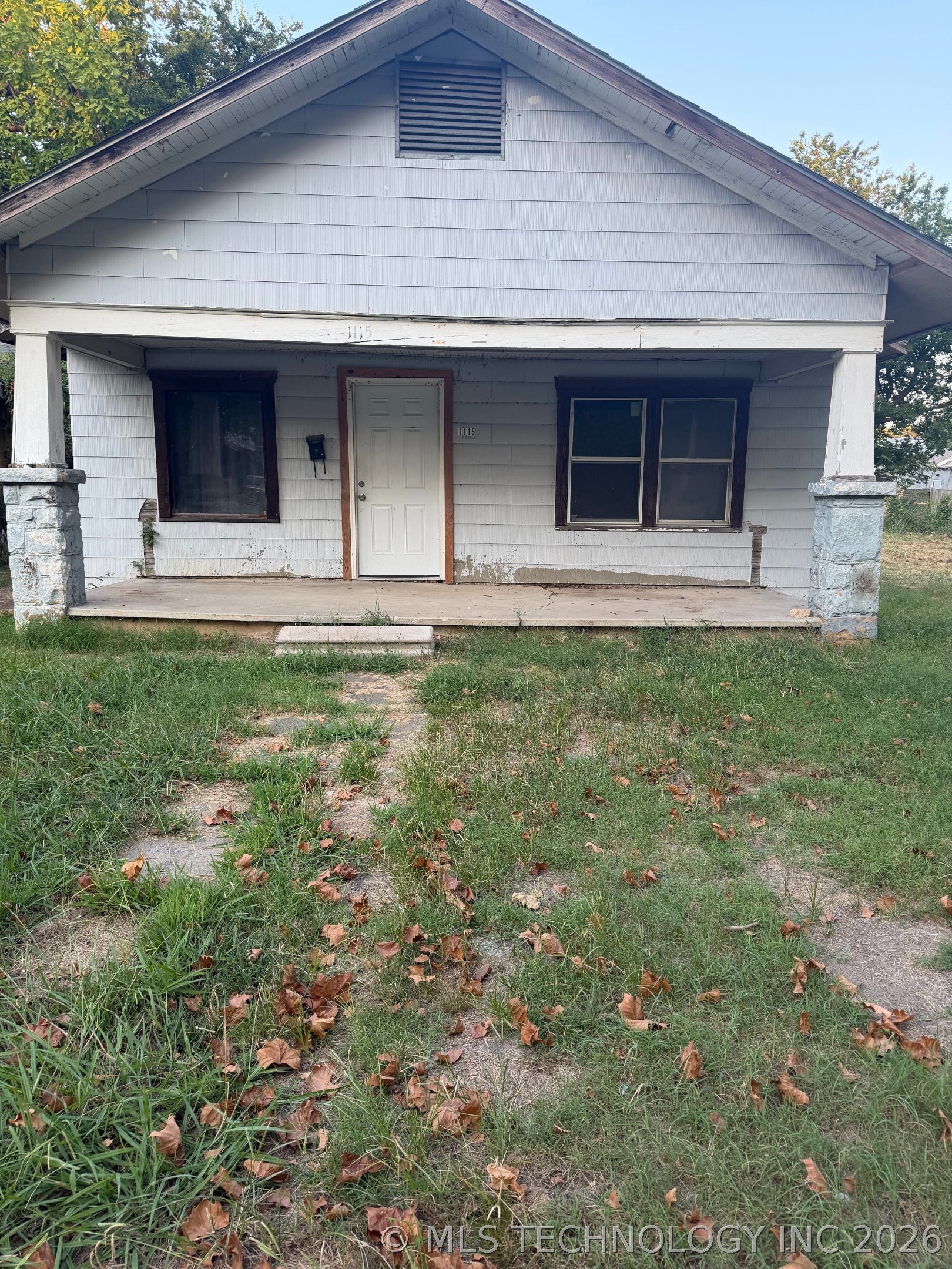1115 N Alabama Avenue Property Photo 3