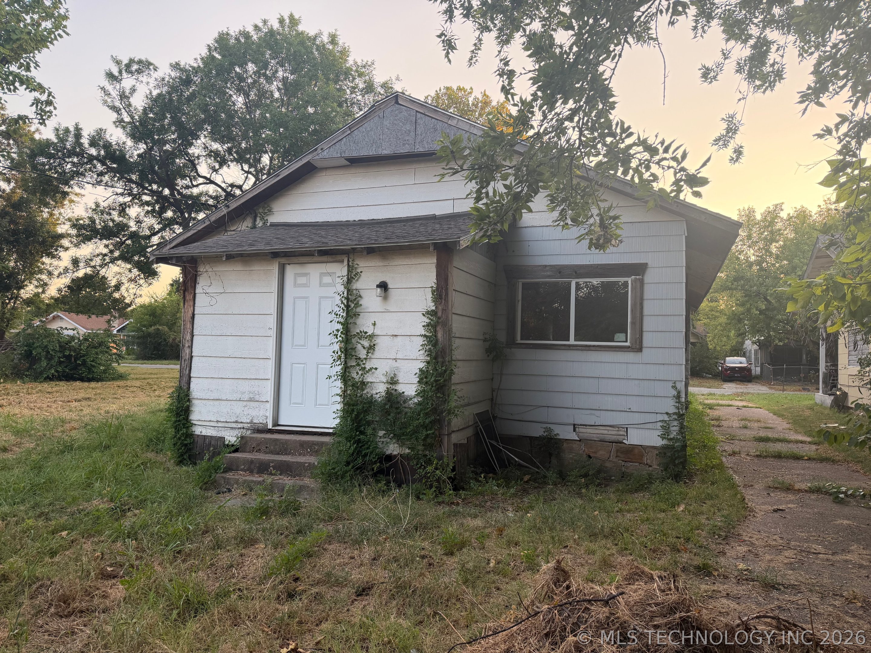 1115 N Alabama Avenue Property Photo 4