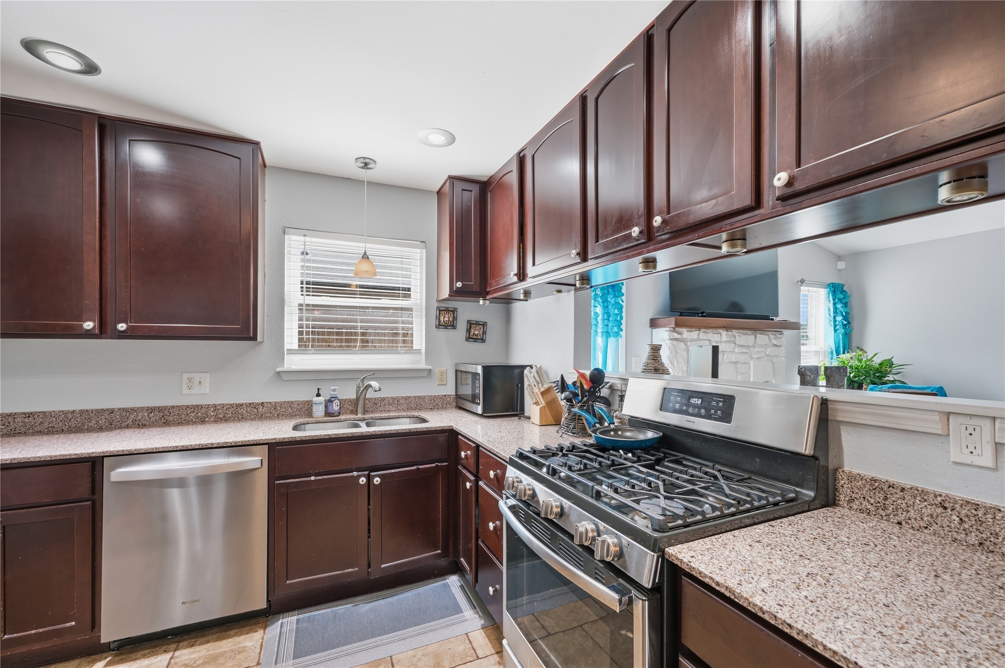 1270 E 140th Place Property Photo 10