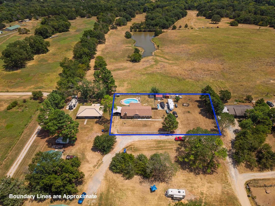 122 Hummingbird Circle Property Photo 4