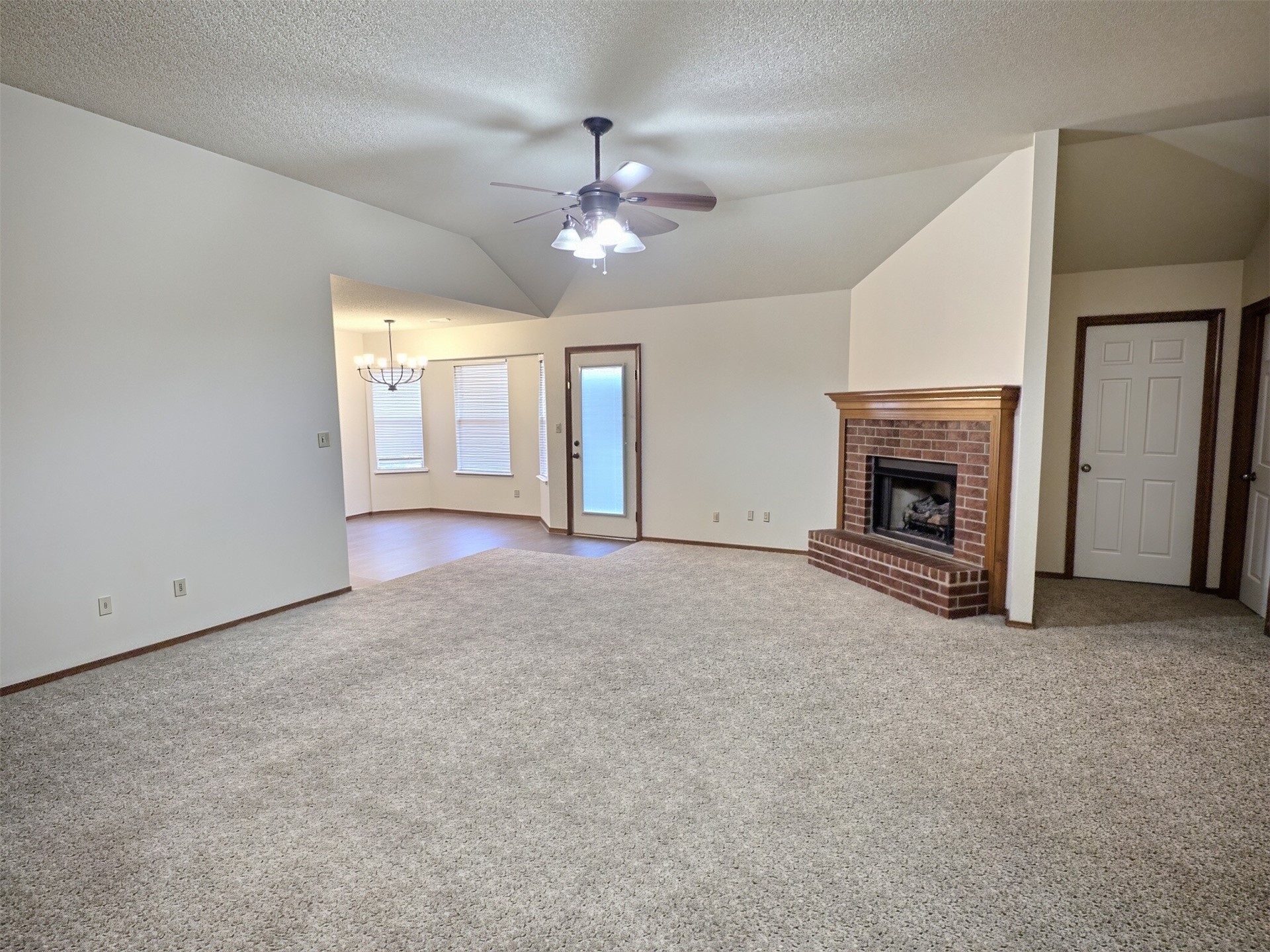 10916 E 118th Court North Property Photo 4