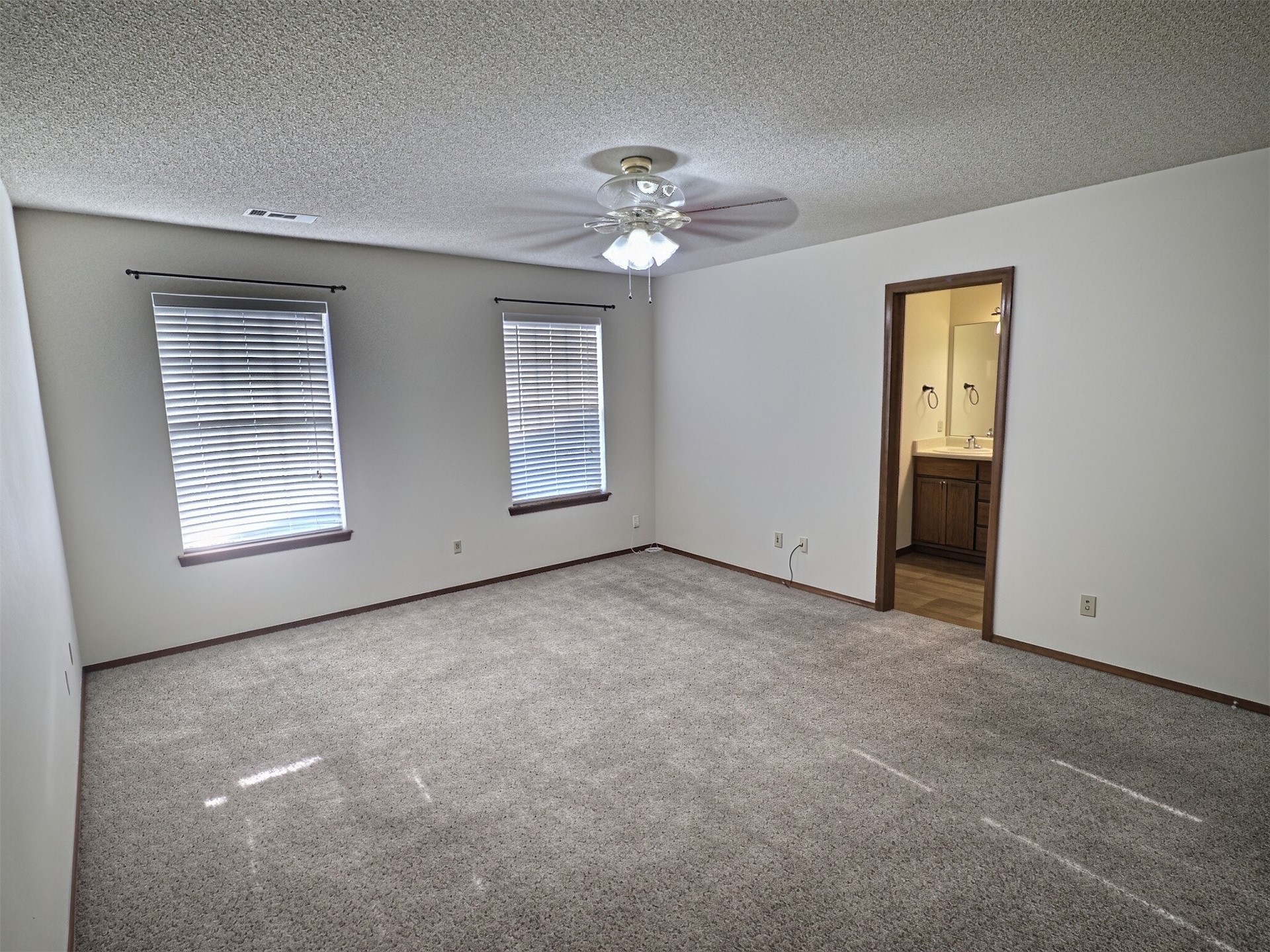 10916 E 118th Court North Property Photo 9