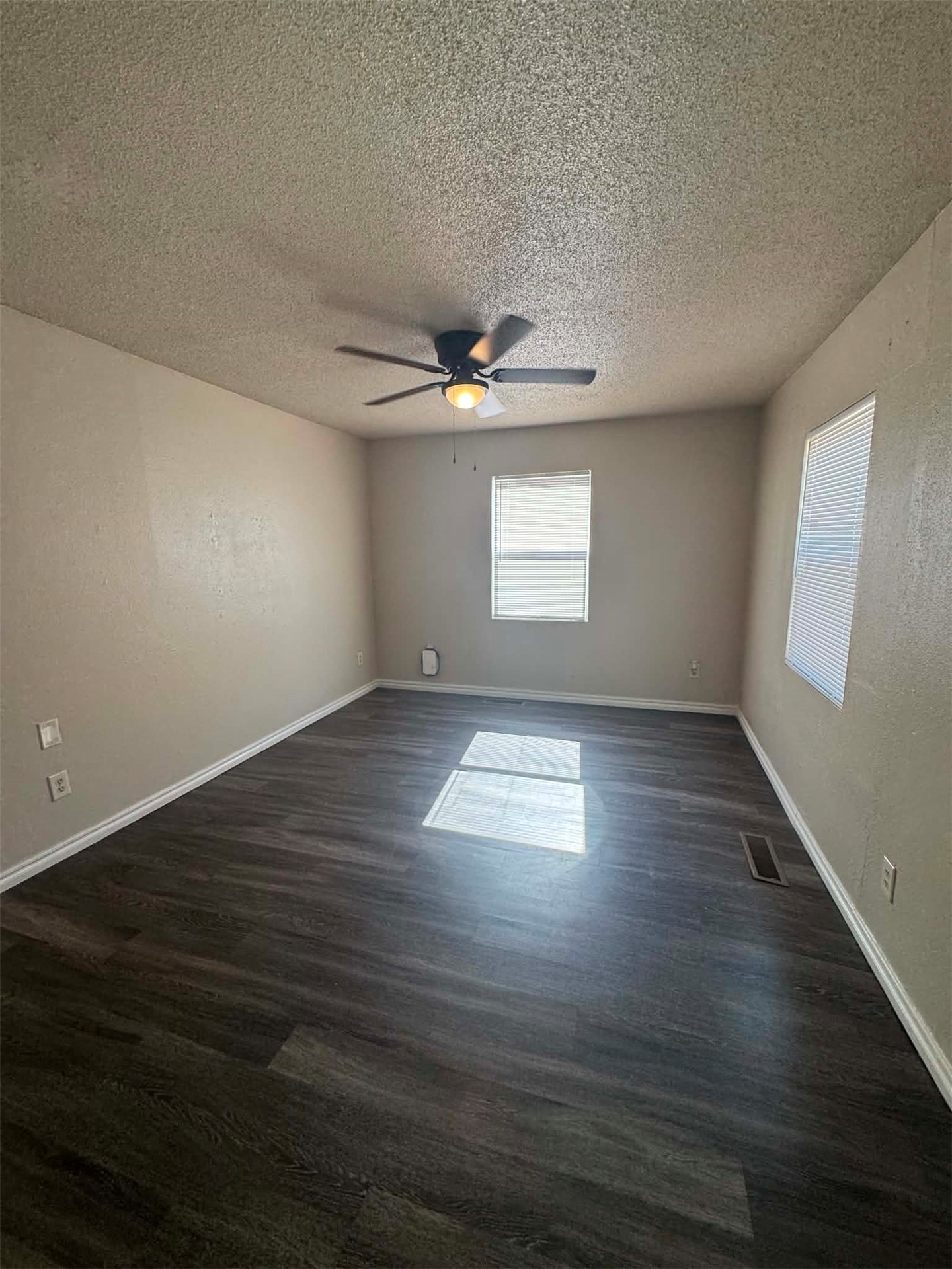 205 E Harrison Property Photo 6