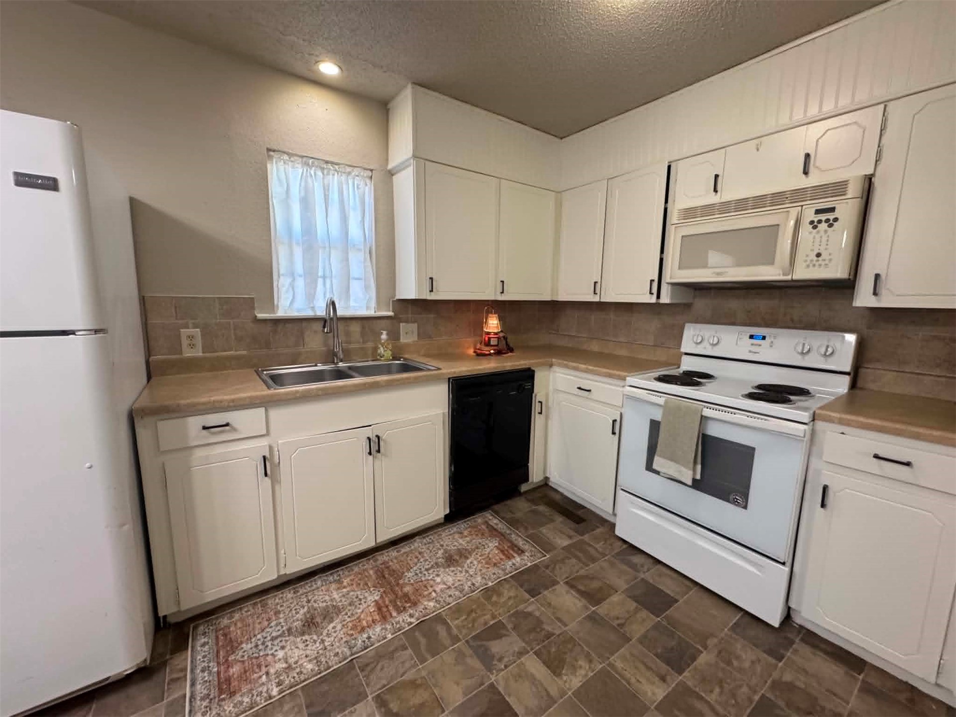 205 E Harrison Property Photo 8