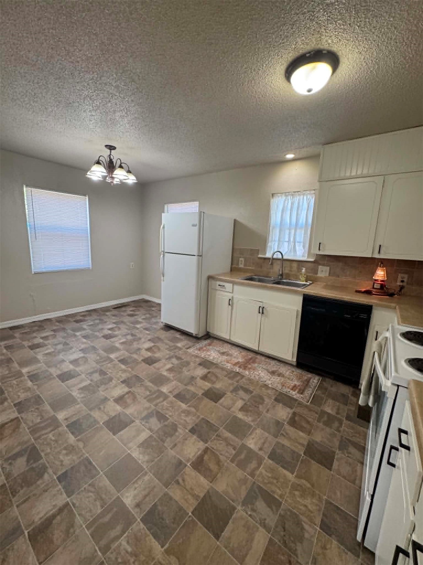 205 E Harrison Property Photo 12