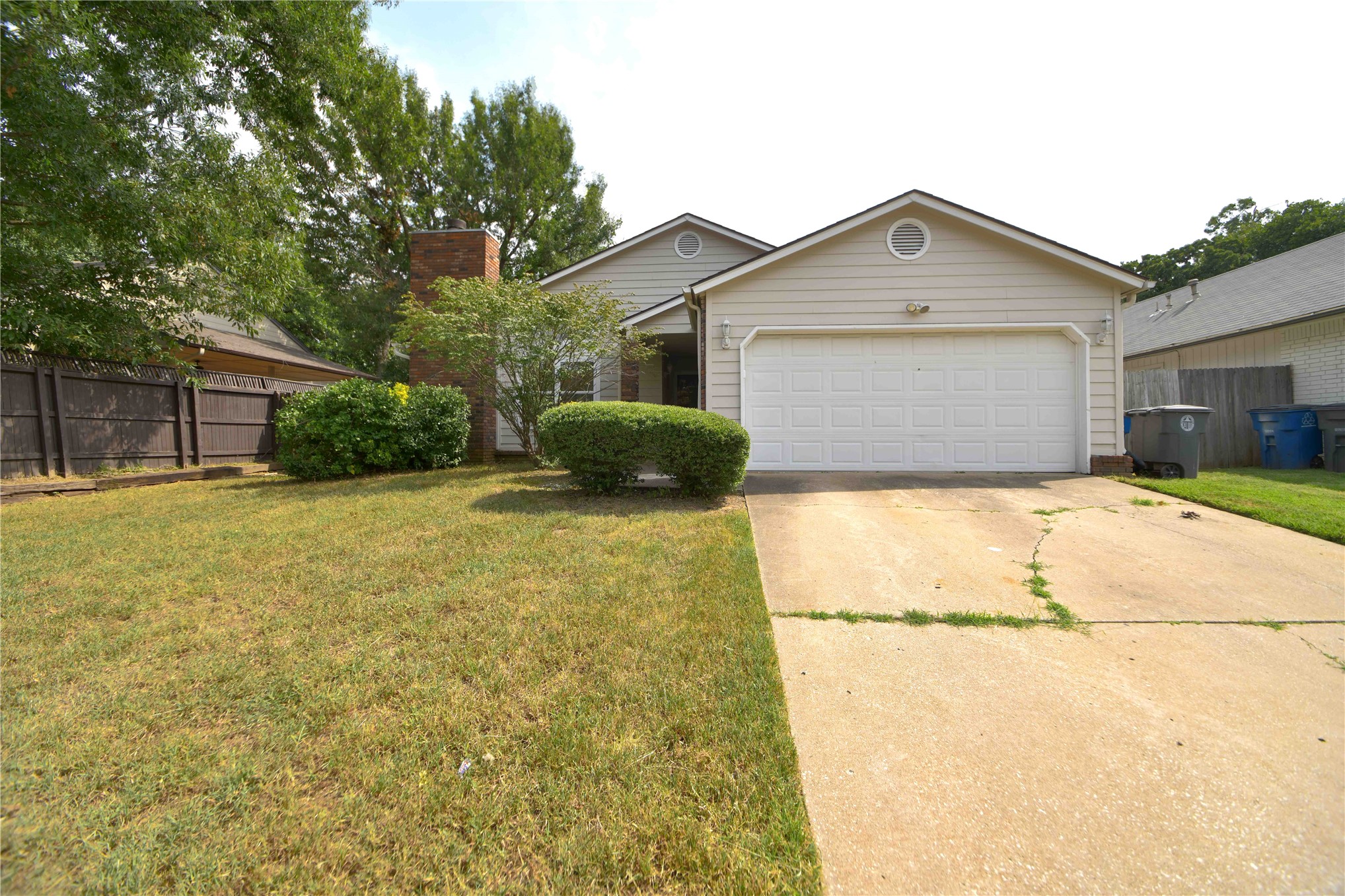 7114 E 98th Street Property Photo 1