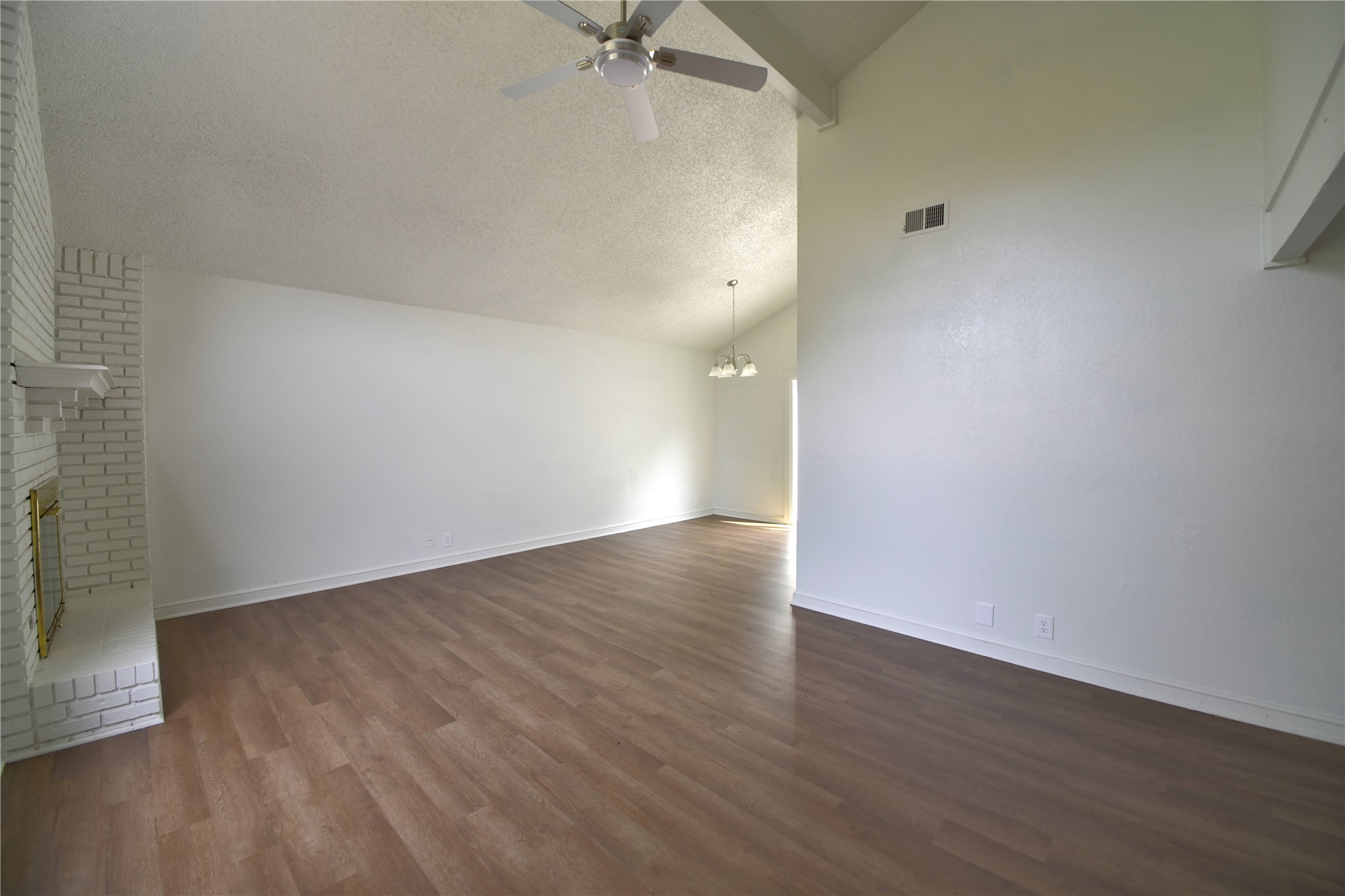 7114 E 98th Street Property Photo 5