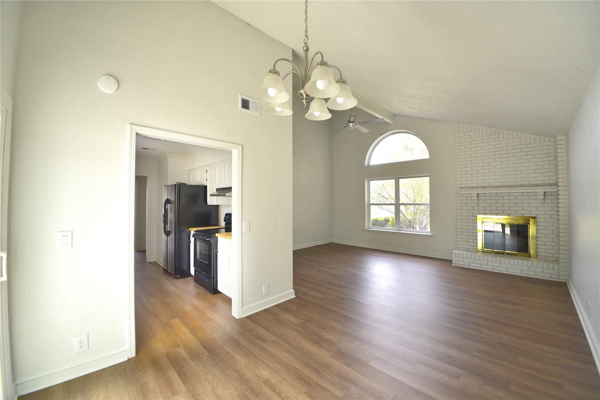 7114 E 98th Street Property Photo 7