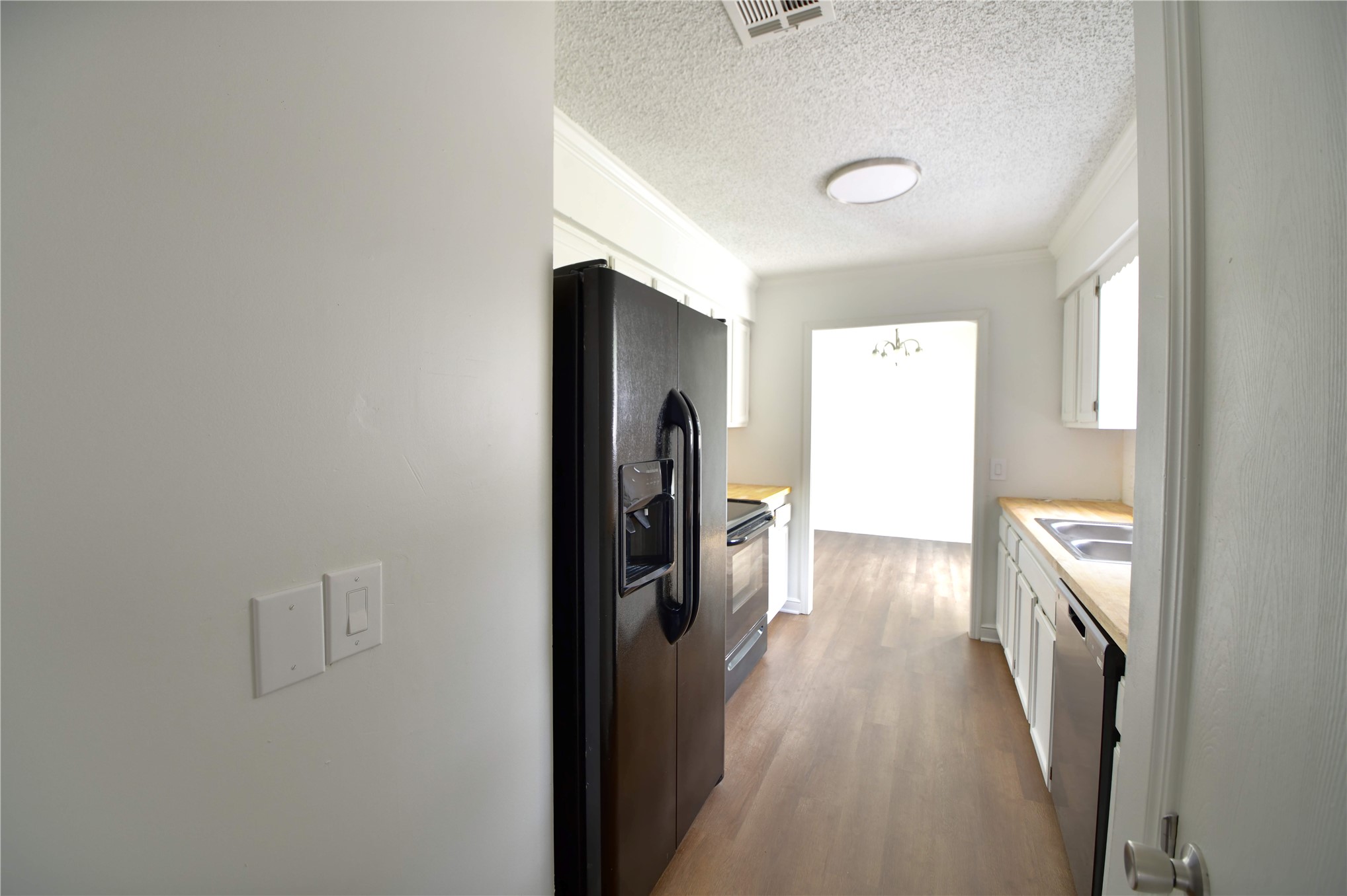 7114 E 98th Street Property Photo 9