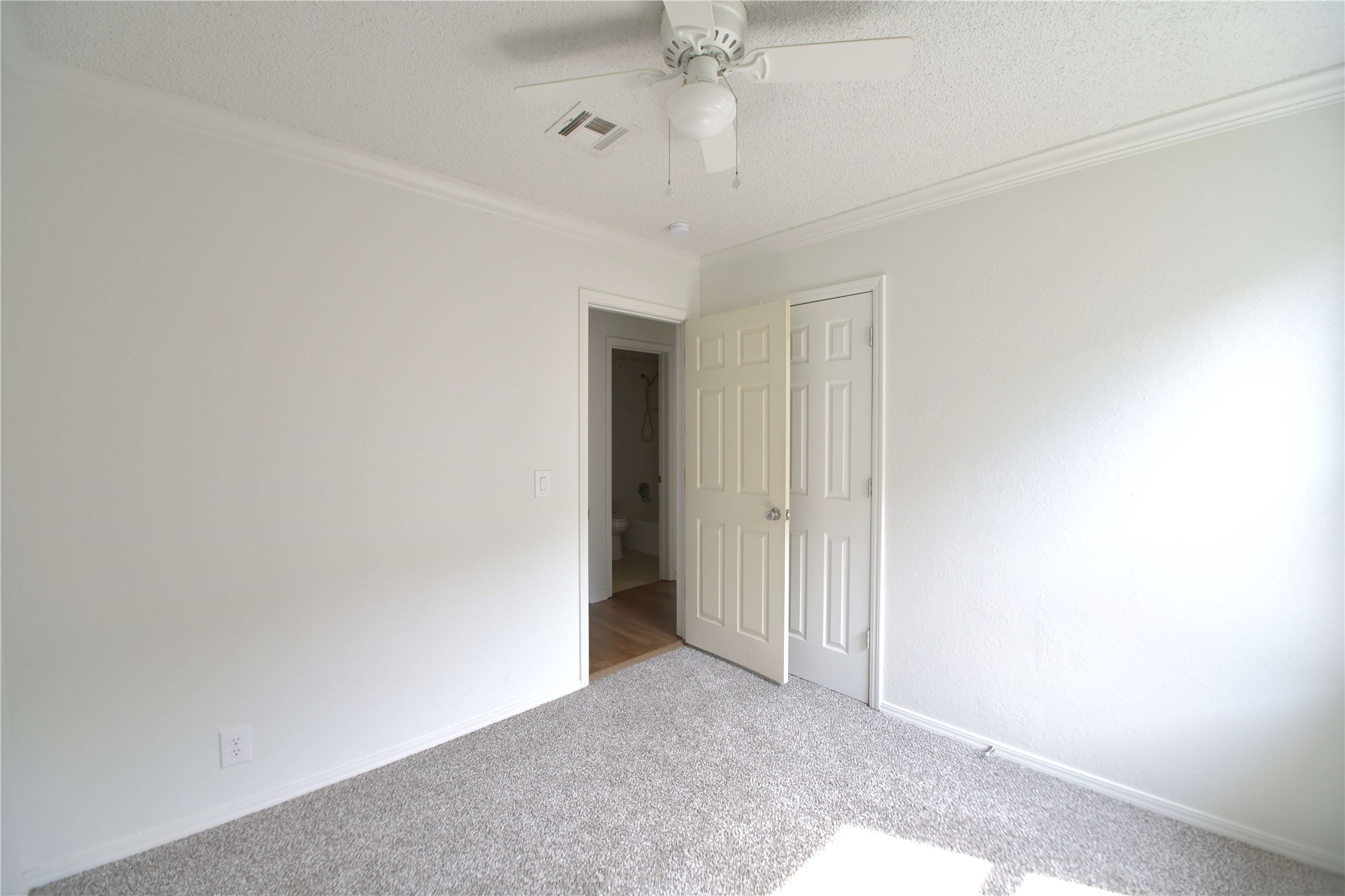 7114 E 98th Street Property Photo 12