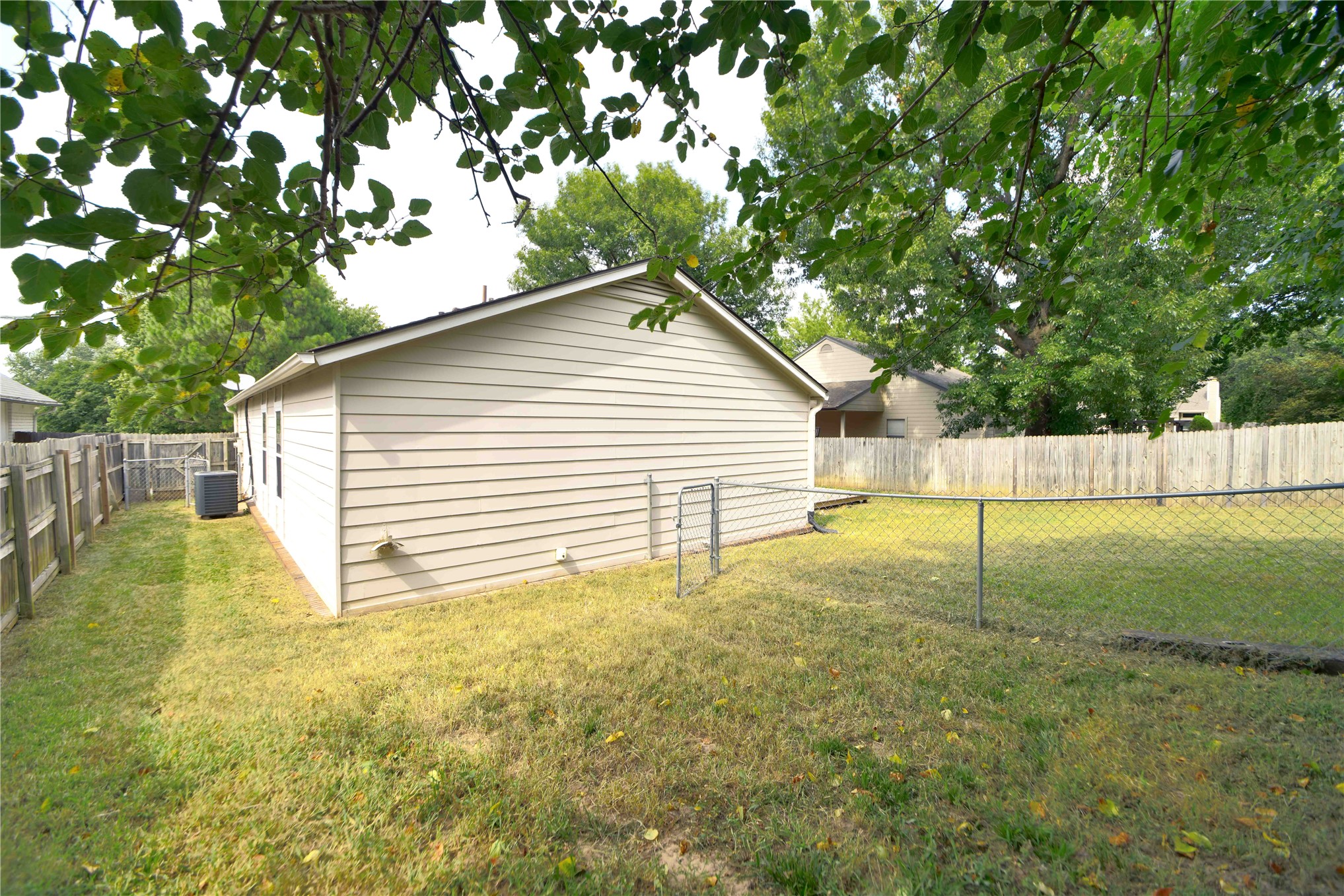 7114 E 98th Street Property Photo 23