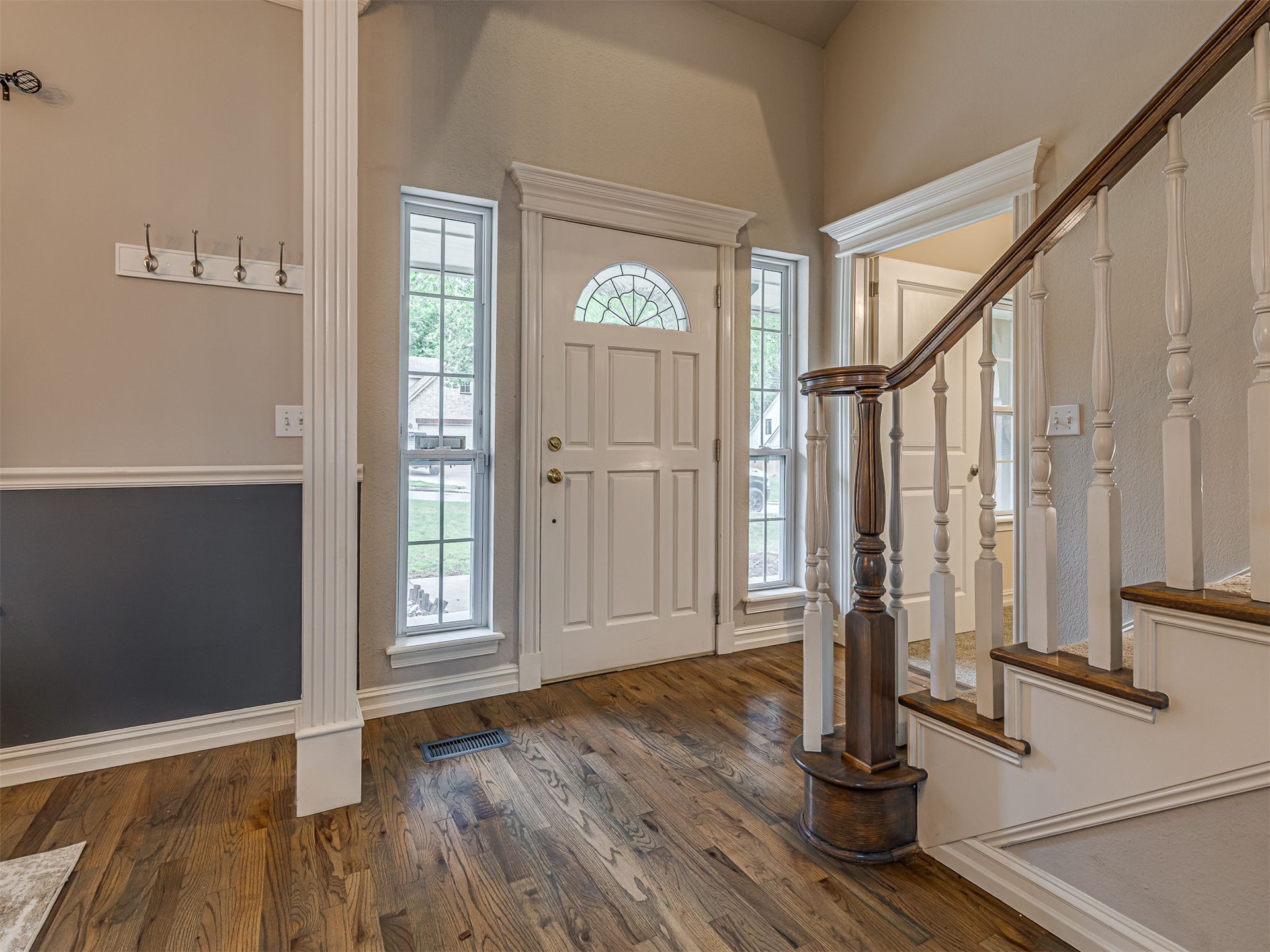 12512 18th Circle E Property Photo 5